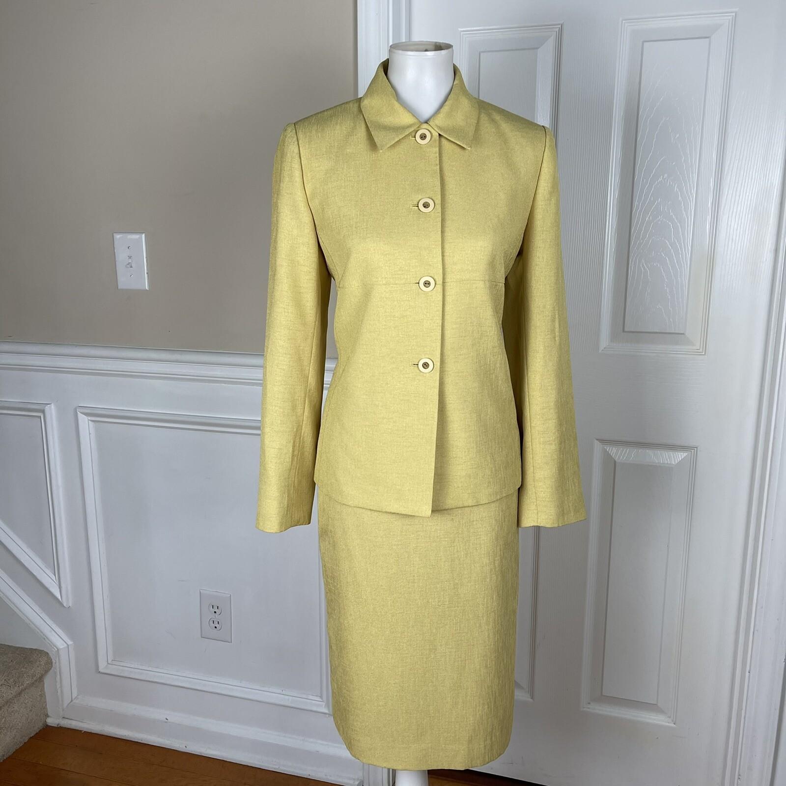 10-1105.jpg KASPER Women 2PC Gold Polyester Lined Single Breasted Skirt Suit Size 6
