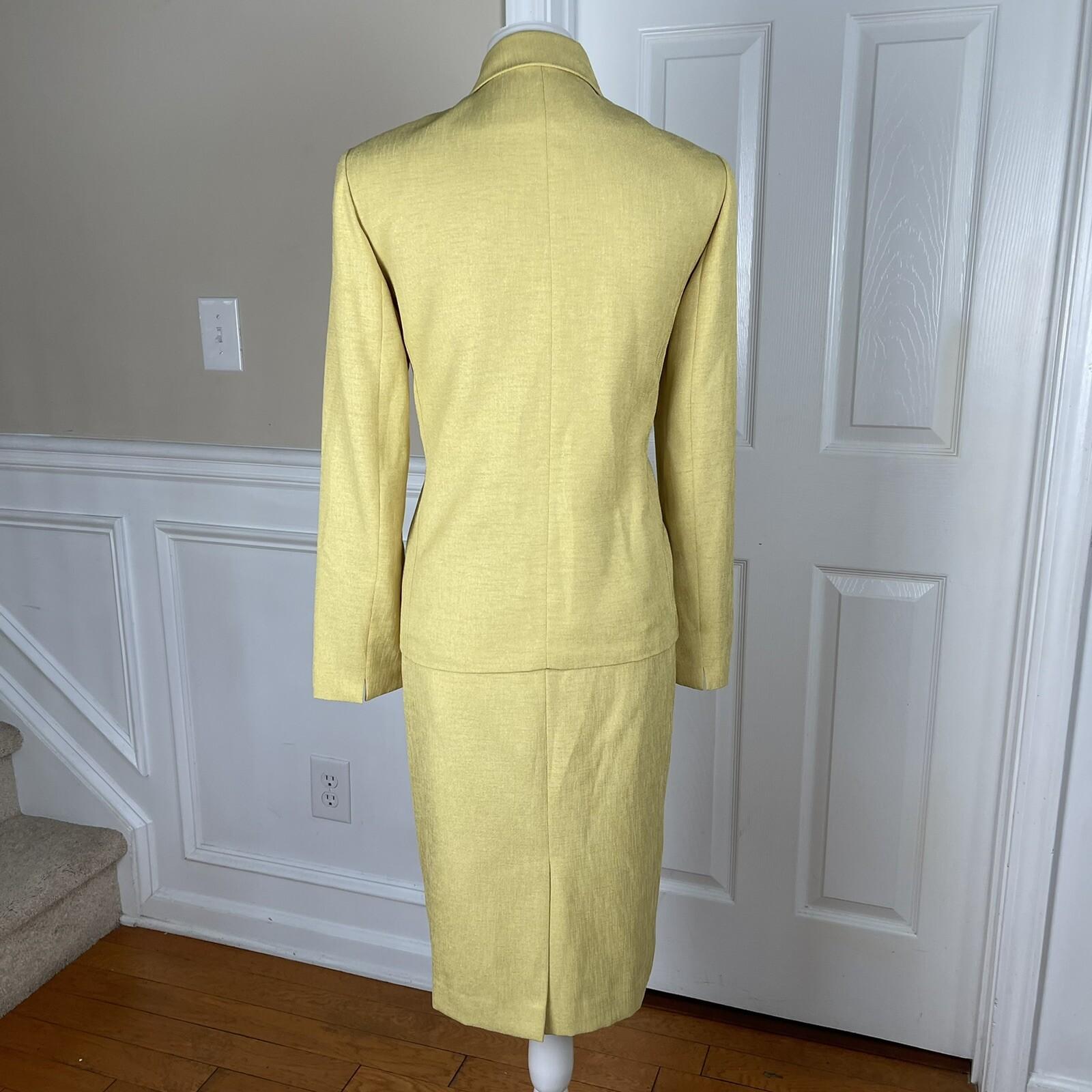 10-1108.jpg KASPER Women 2PC Gold Polyester Lined Single Breasted Skirt Suit Size 6