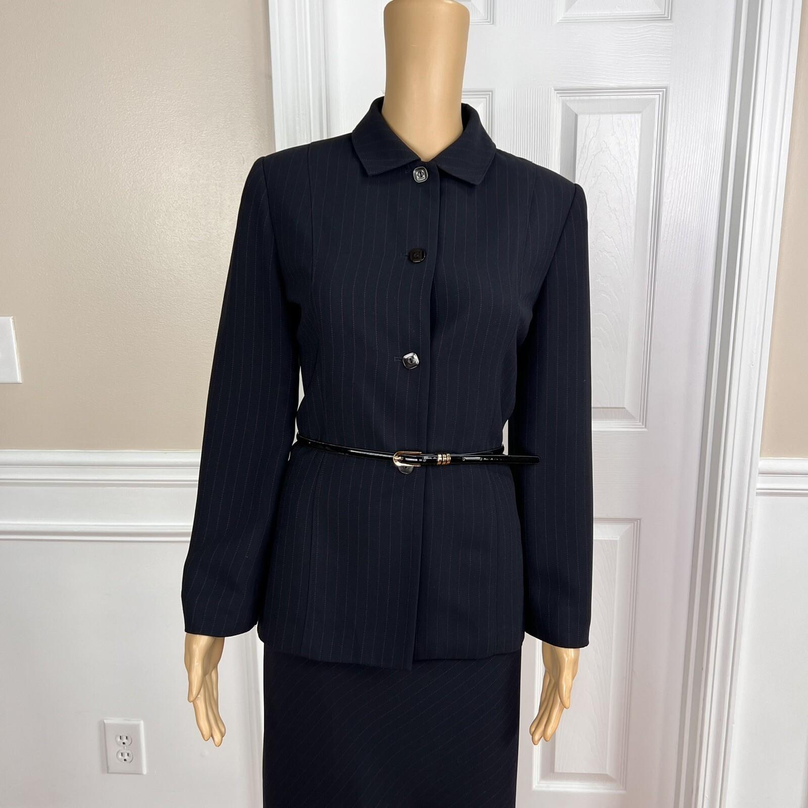Larry Levine Polyester Rayon  Skirt Suit Size 6 Black Striped Lined Belted 2PC