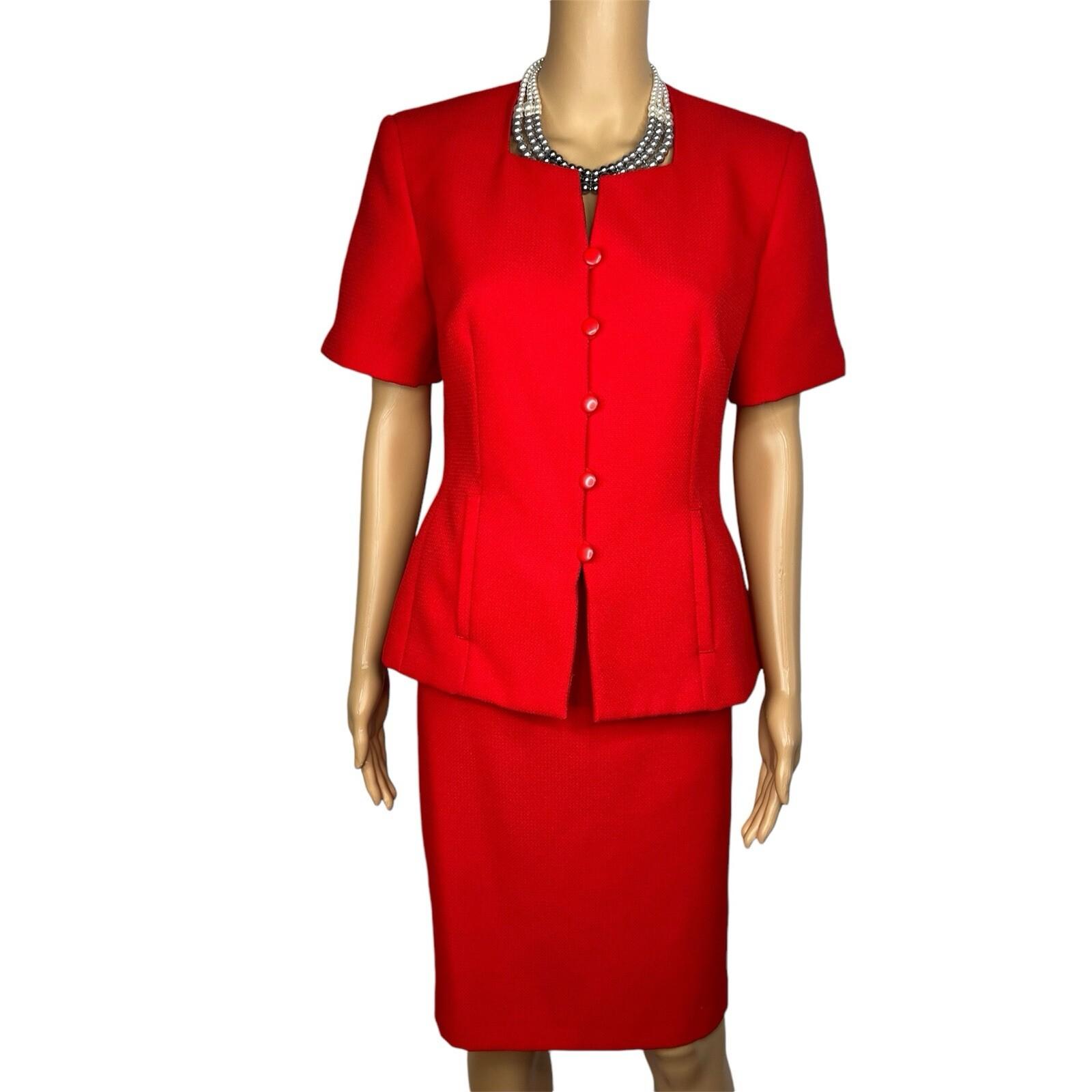10-1316.jpg EMILY Polyester Skirt Suit Size 10 Red Short Sleeves Pockets Square collar 2PC