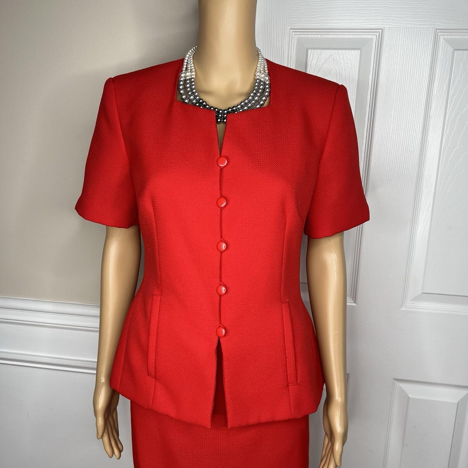 10-1318.jpg EMILY Polyester Skirt Suit Size 10 Red Short Sleeves Pockets Square collar 2PC