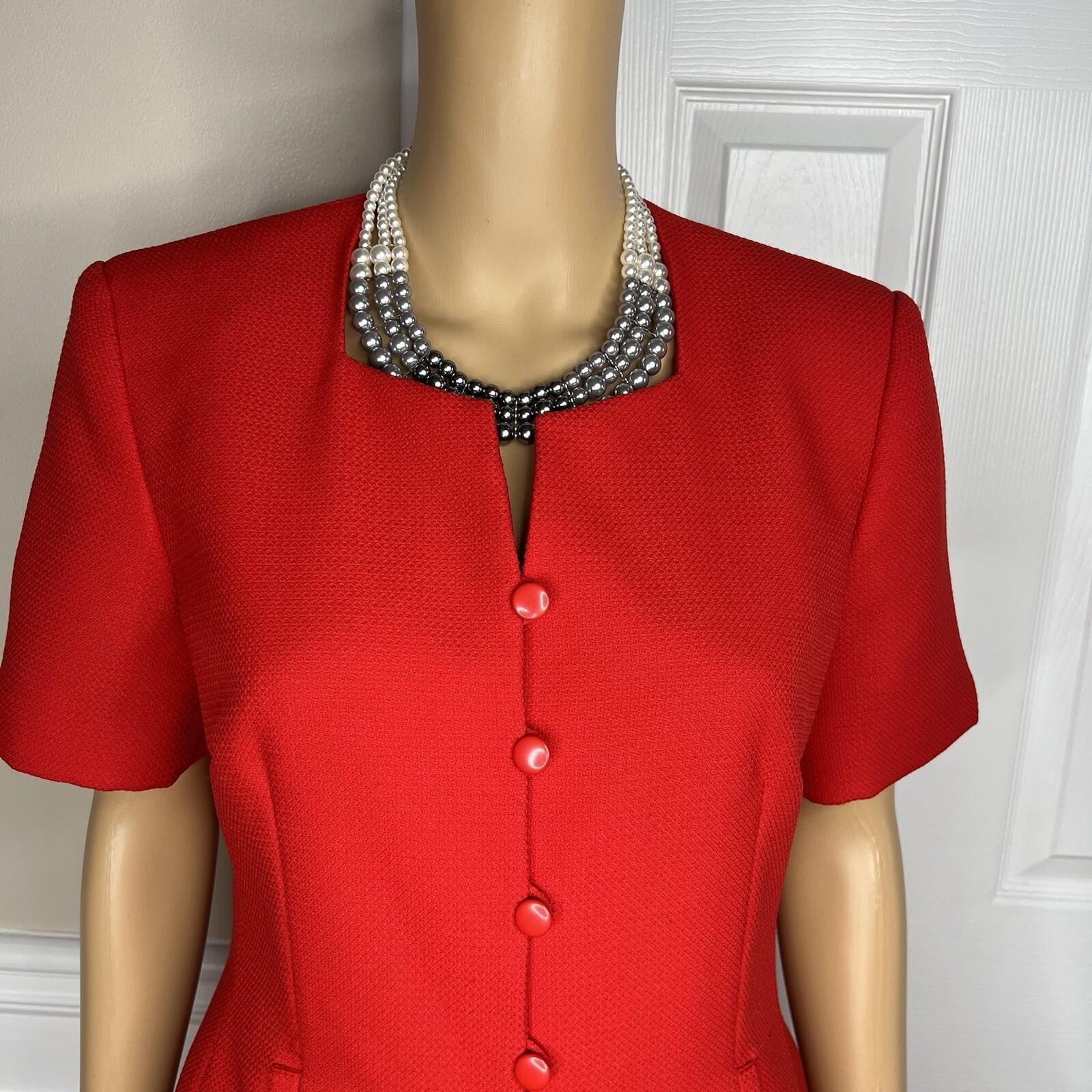 10-1319.jpg EMILY Polyester Skirt Suit Size 10 Red Short Sleeves Pockets Square collar 2PC