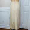 Le Suit Women Polyester Skirt Suit Size 8 Gold Lined Peak Collar Cocktail 2PC