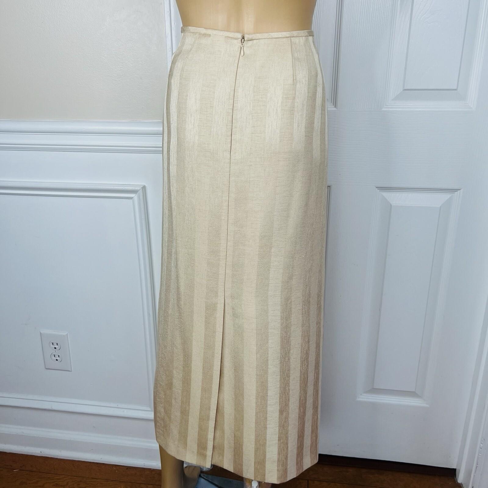 Le Suit Women Polyester Skirt Suit Size 8 Gold Lined Peak Collar Cocktail 2PC