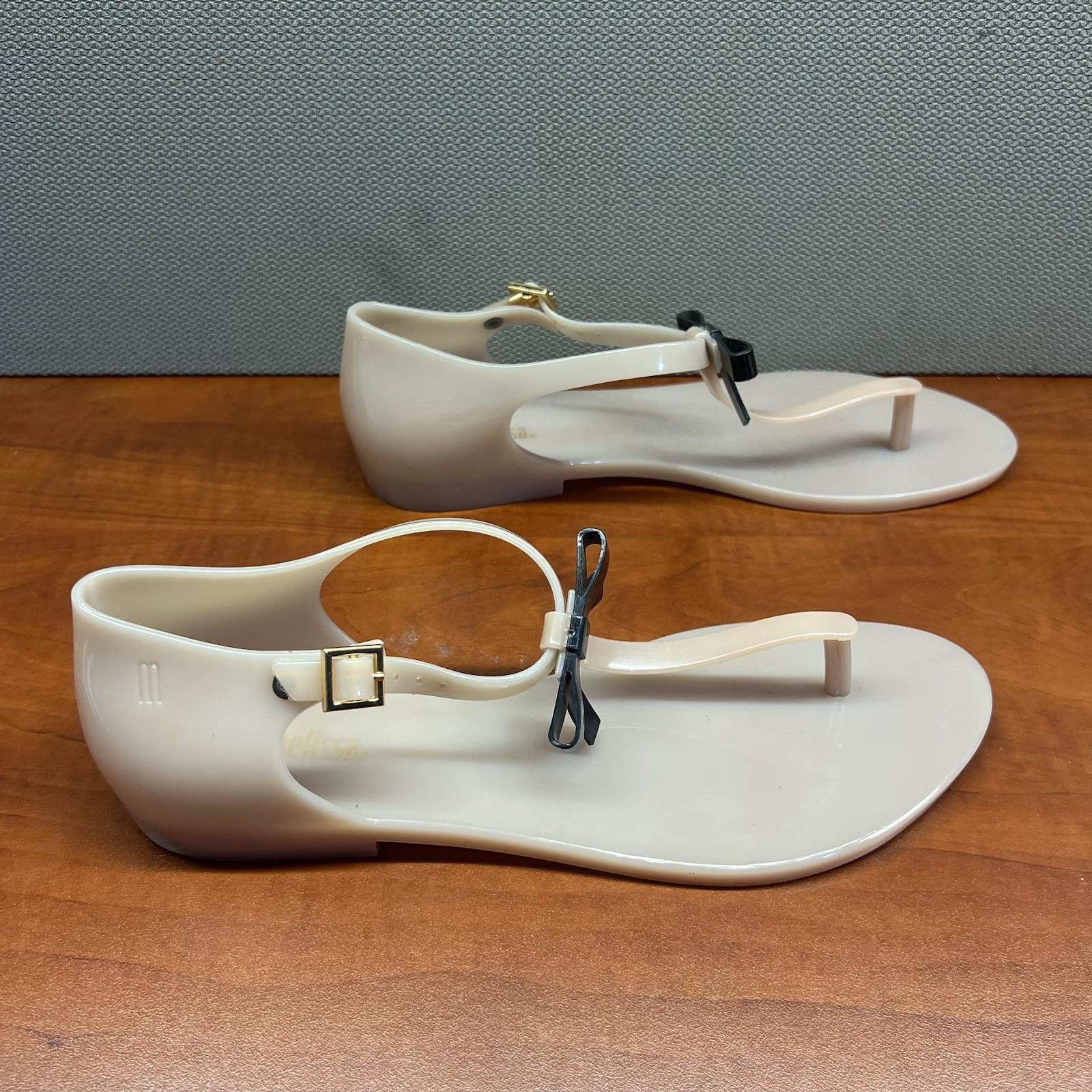Melissa Honey Ad Cameo Perfumed Scented T Straps Flat Sandals Size 8 Bow Casual
