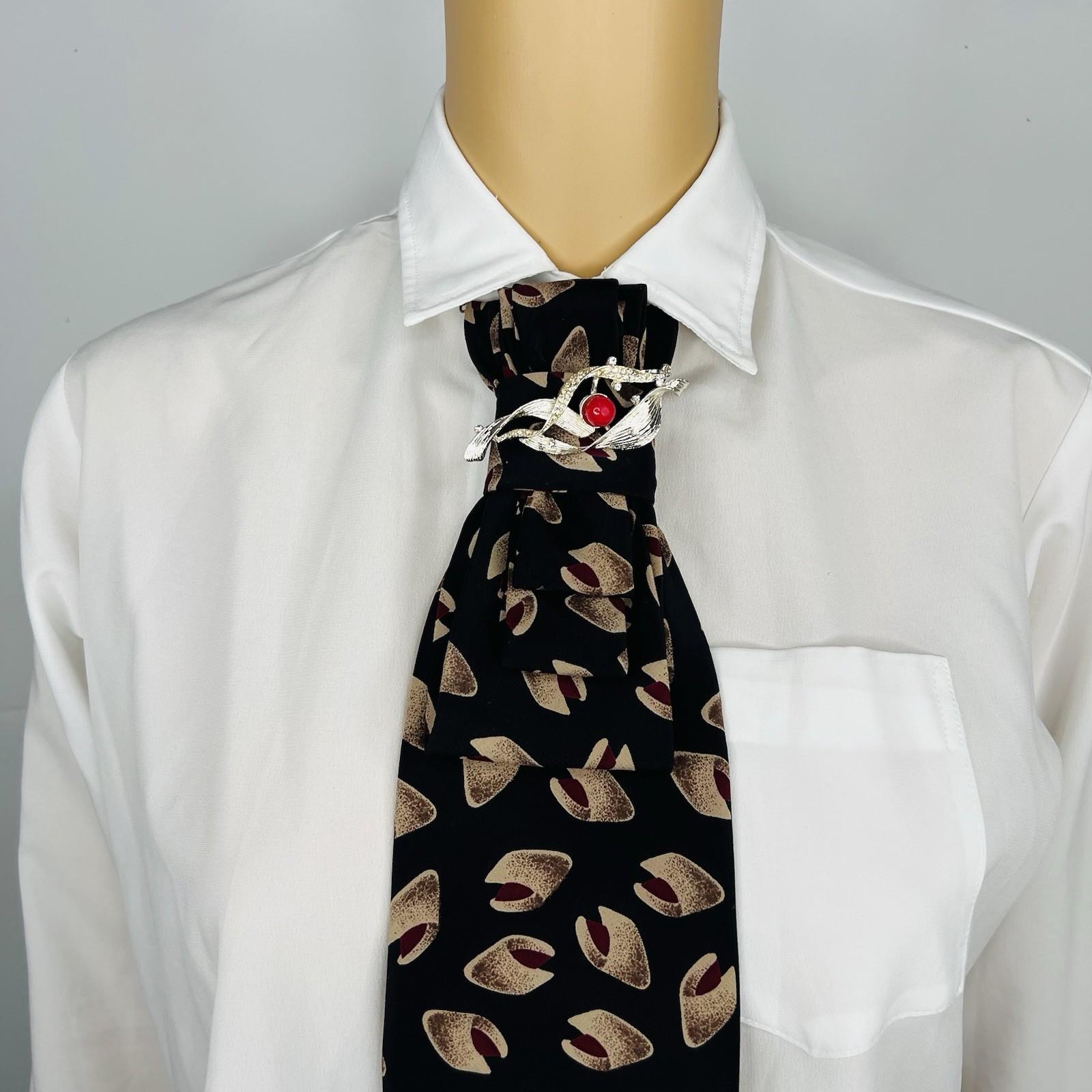 Elegant Handcrafted Necktie Necklace with a Detachable Brooch Effortlessly Chic