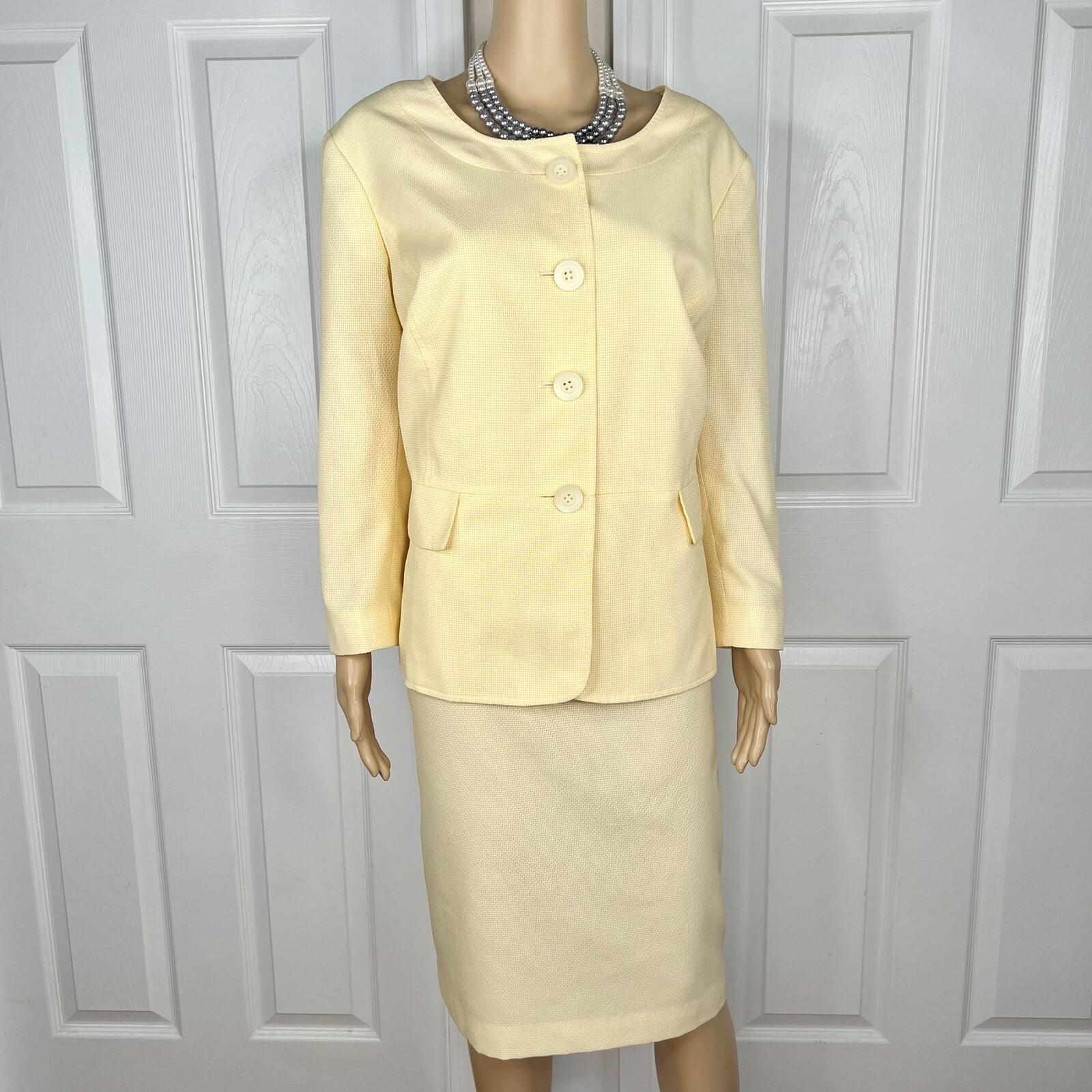 Le Suit Polyester Skirt Suit Size 18W Yellow Gold Collarless 3/4 Sleeves 2PC New