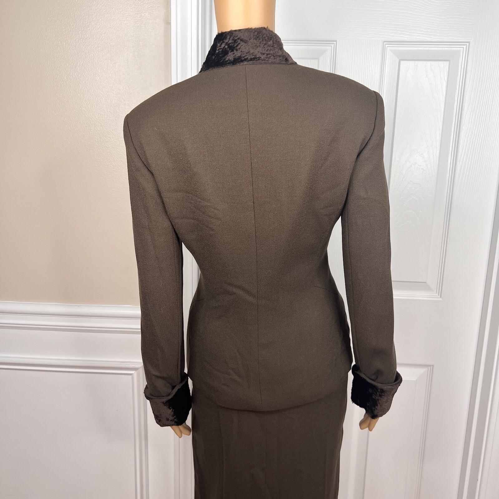 10-1867.jpg JONES NEW YORK Vintage 2PC Brown Faux Fur Stand Up Collar Skirt Suit Size 6