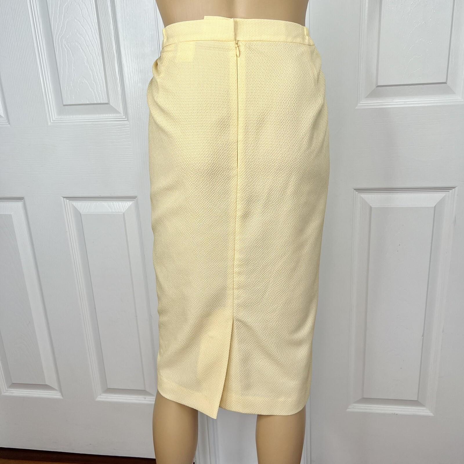 Le Suit Polyester Skirt Suit Size 18W Yellow Gold Collarless 3/4 Sleeves 2PC New