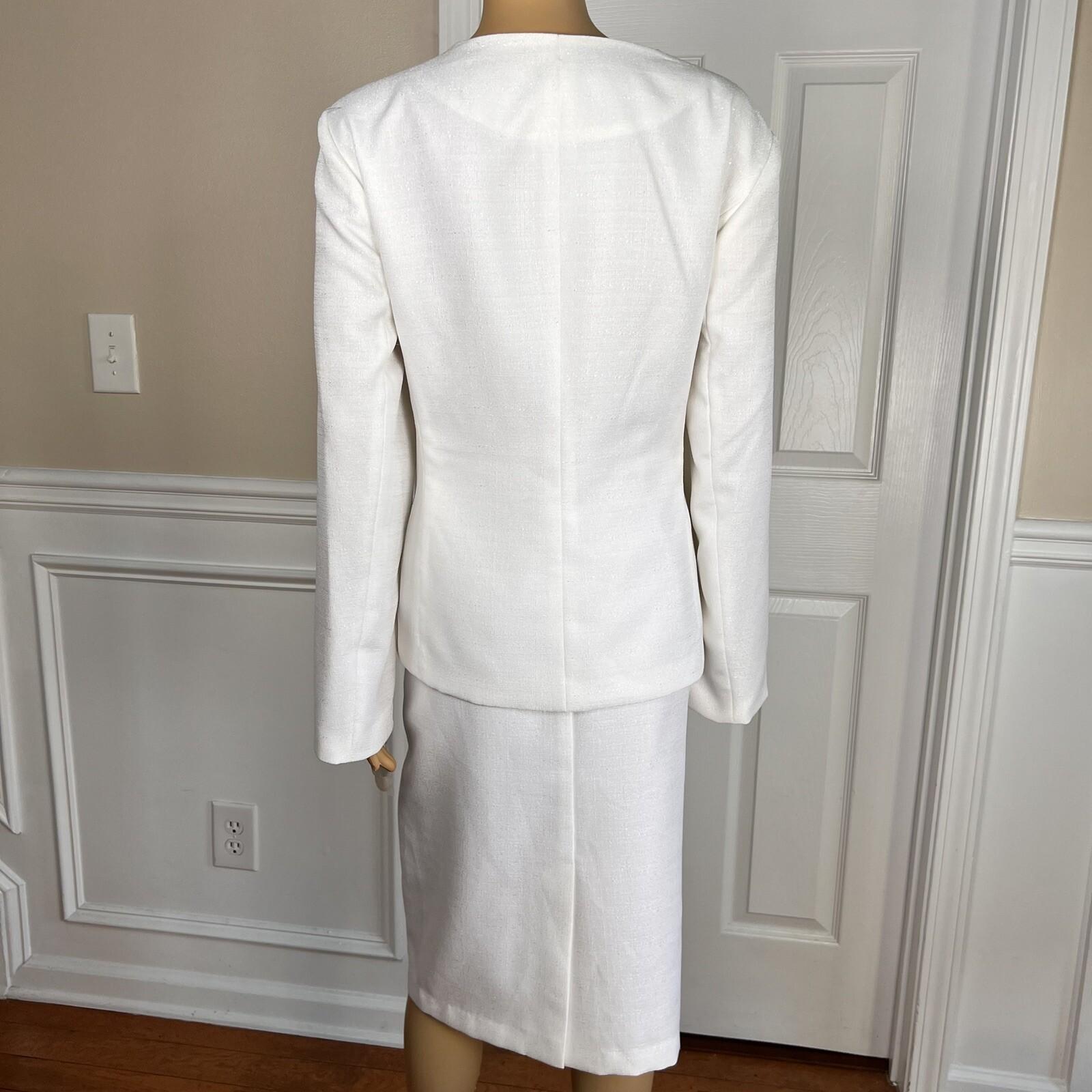 Danillo Women Polyester Skirt Suit Size 18W White Lined Collarless 2PC New