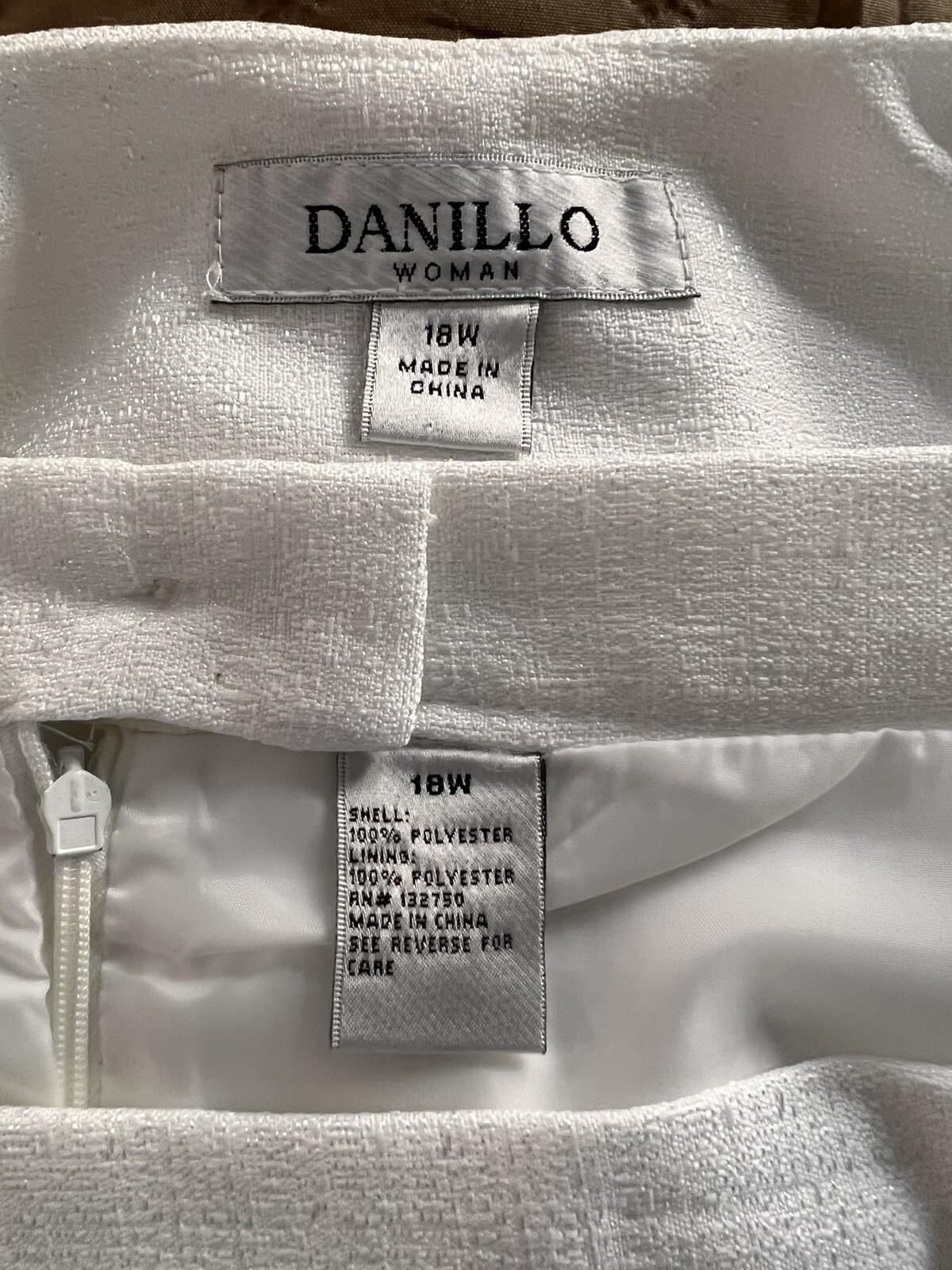 Danillo Women Polyester Skirt Suit Size 18W White Lined Collarless 2PC New