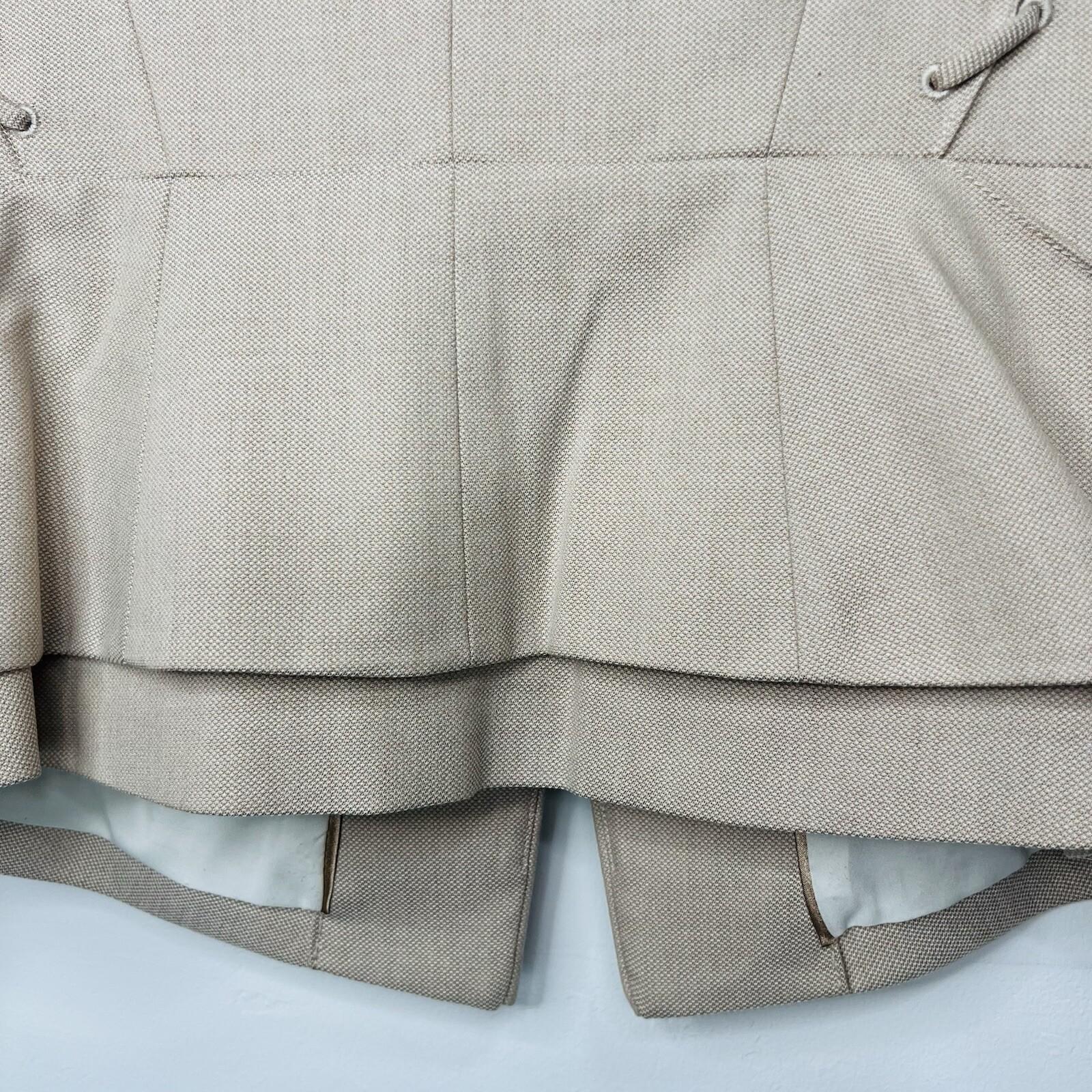 White House Black Market Rayon Stretch Blend Blazer Size 6 Beige Tier collar