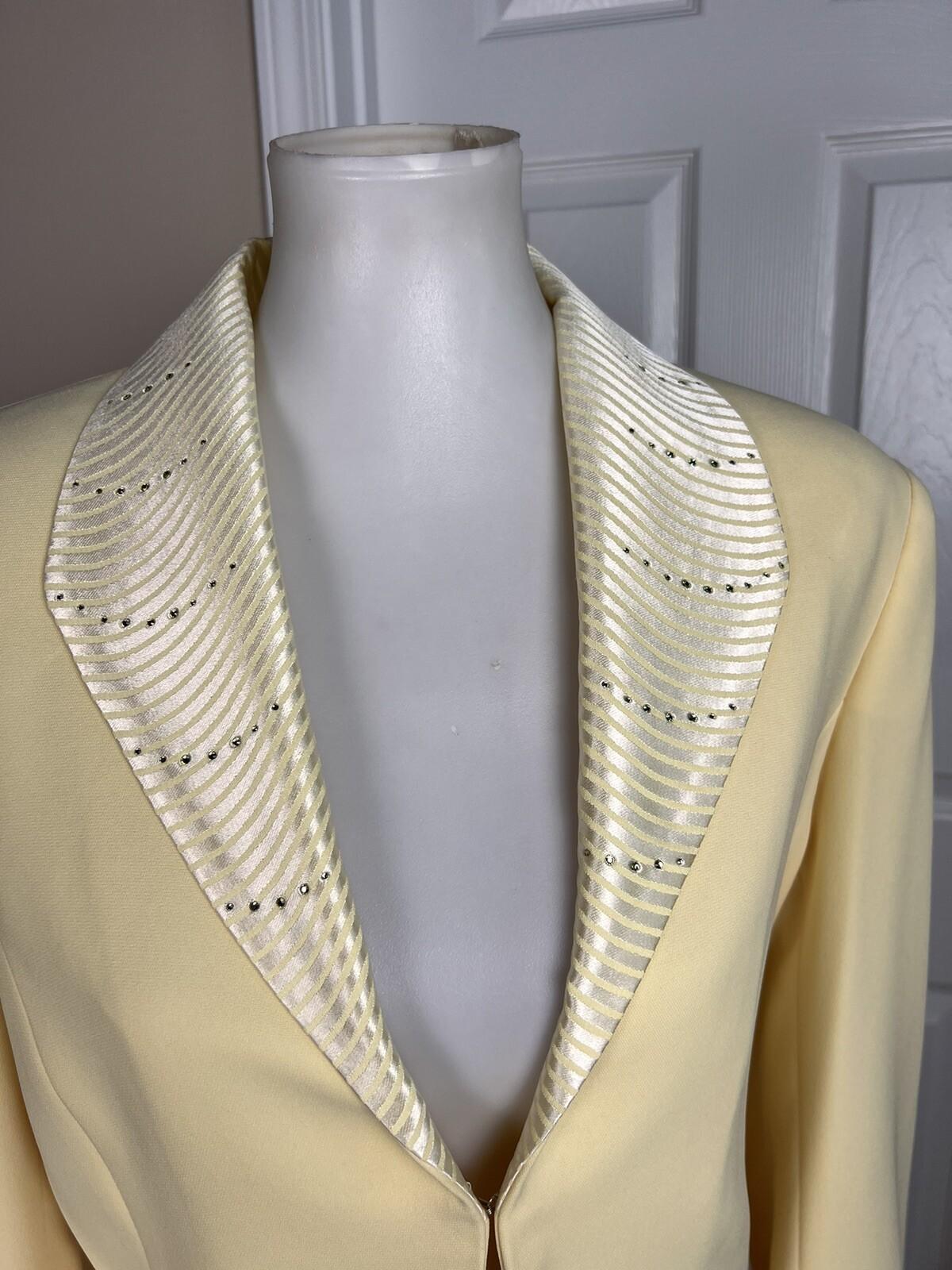 10-2119.jpg TANGO NITES Women 2PC Yellow Beaded Polyester Acetate Skirt Suit Size 12
