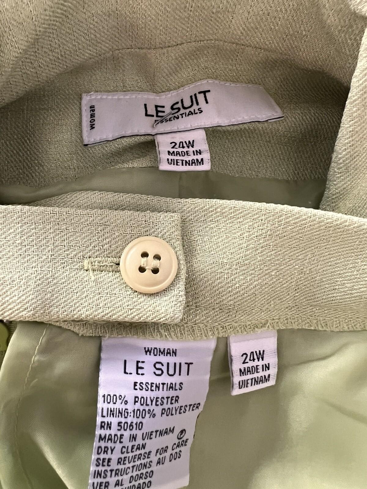 Le Suit Women Polyester Skirt Suit Size 24W Green Lined Short Sleeves 2PC