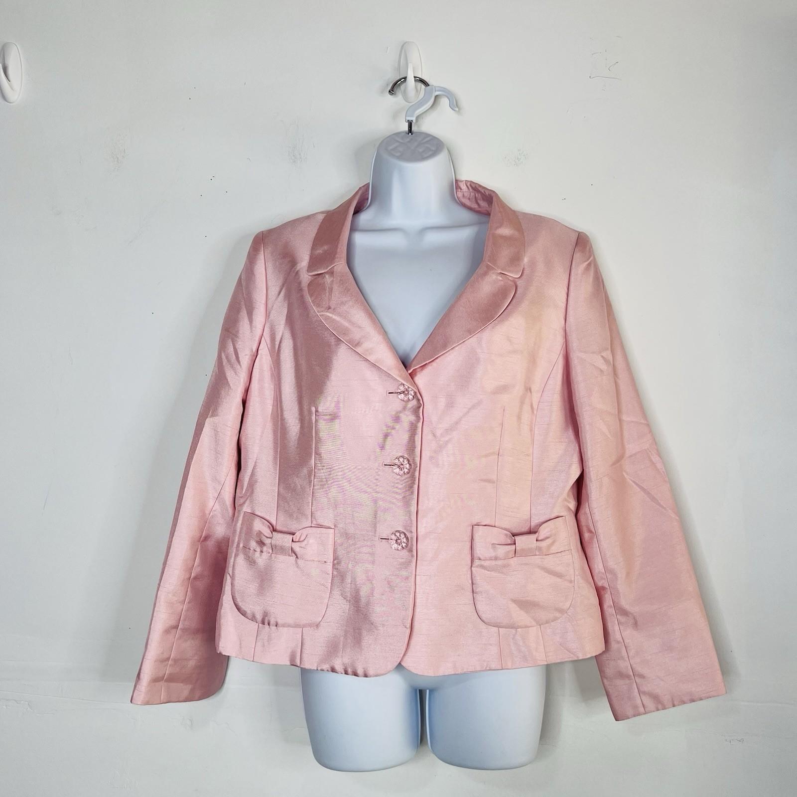 10-2563.jpg Le Suit Women Polyester Skirt Suit Size 14P Rose Notch Collar Lined Pockets 2PC
