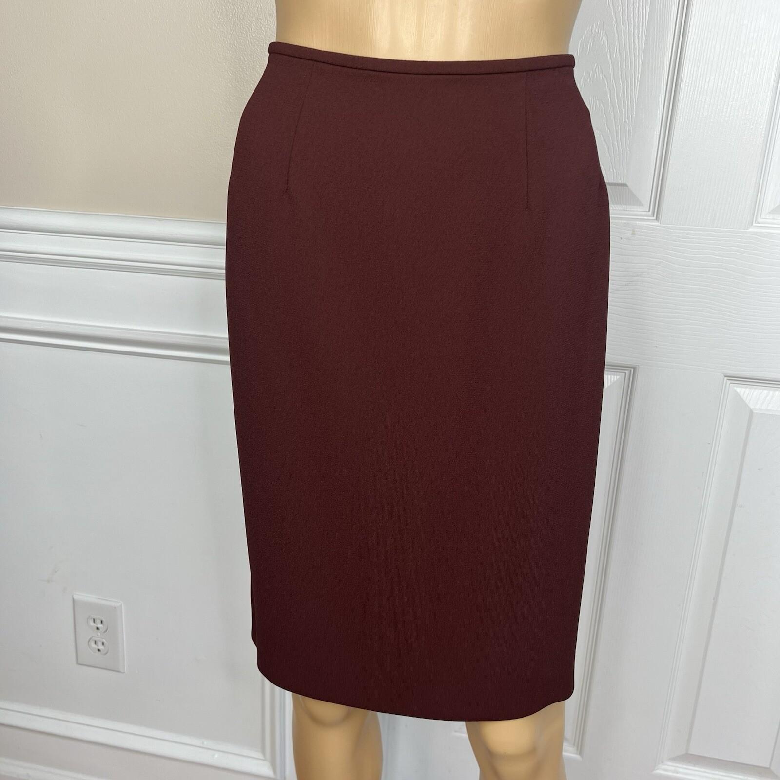 10-2597.jpg Tahari Women Vintage Polyester Skirt Suit Size 10 Maroon Lined Notch Collar 2PC
