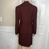 10-2599.jpg Tahari Women Vintage Polyester Skirt Suit Size 10 Maroon Lined Notch Collar 2PC
