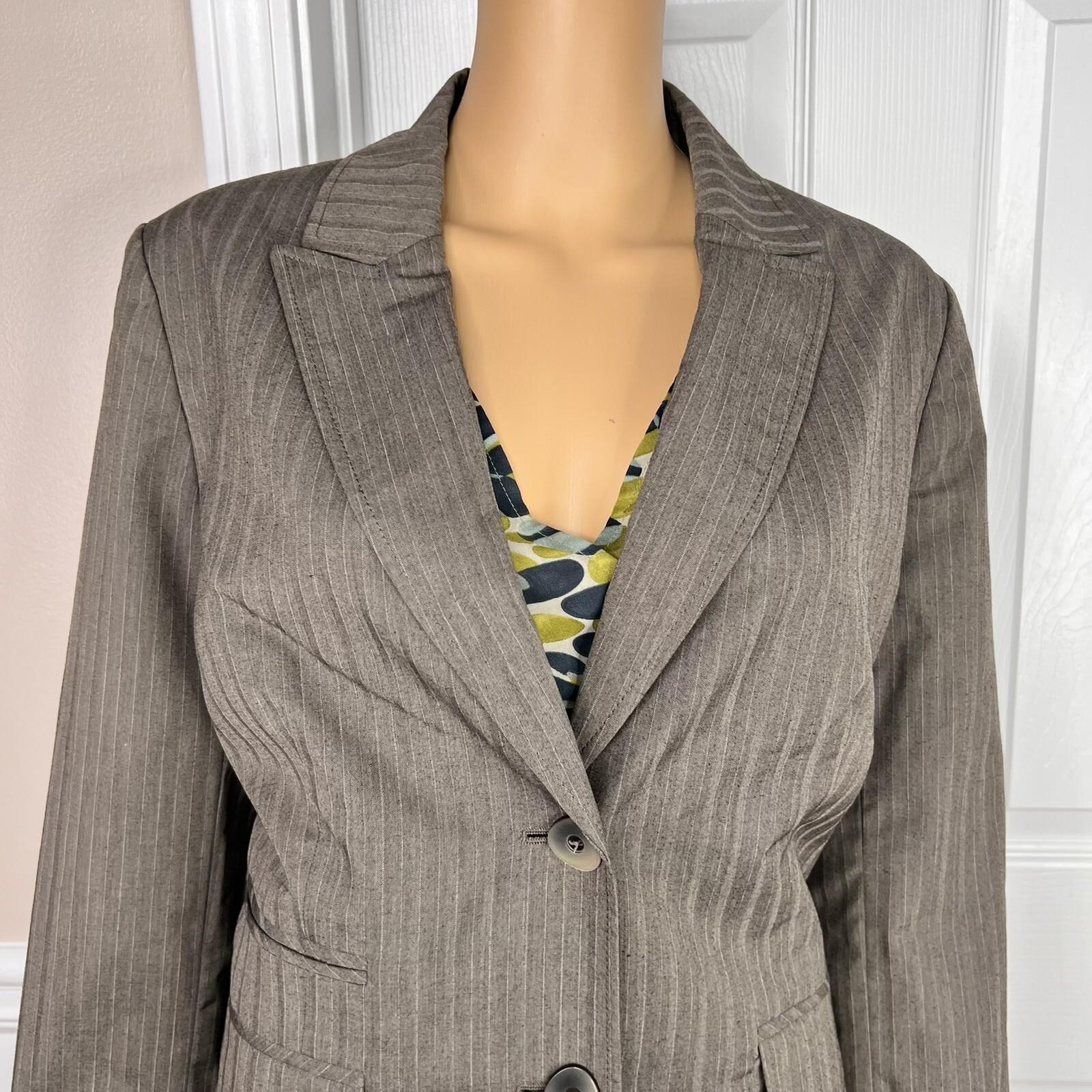 10-2631.jpg NINE WEST Polyester Rayon Pant Suit 14 Green Striped Notch Collar Lined 2PC