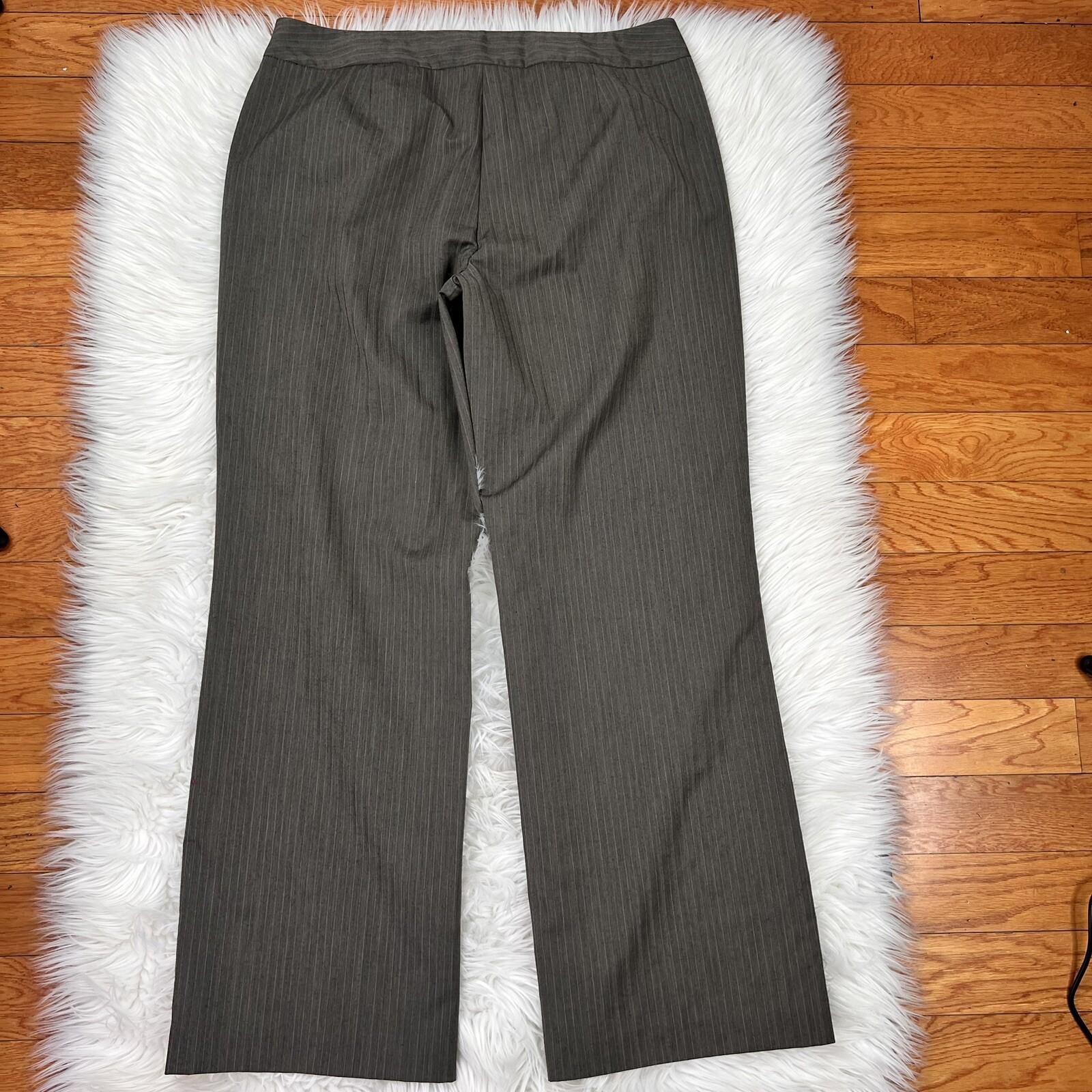10-2635.jpg NINE WEST Polyester Rayon Pant Suit 14 Green Striped Notch Collar Lined 2PC