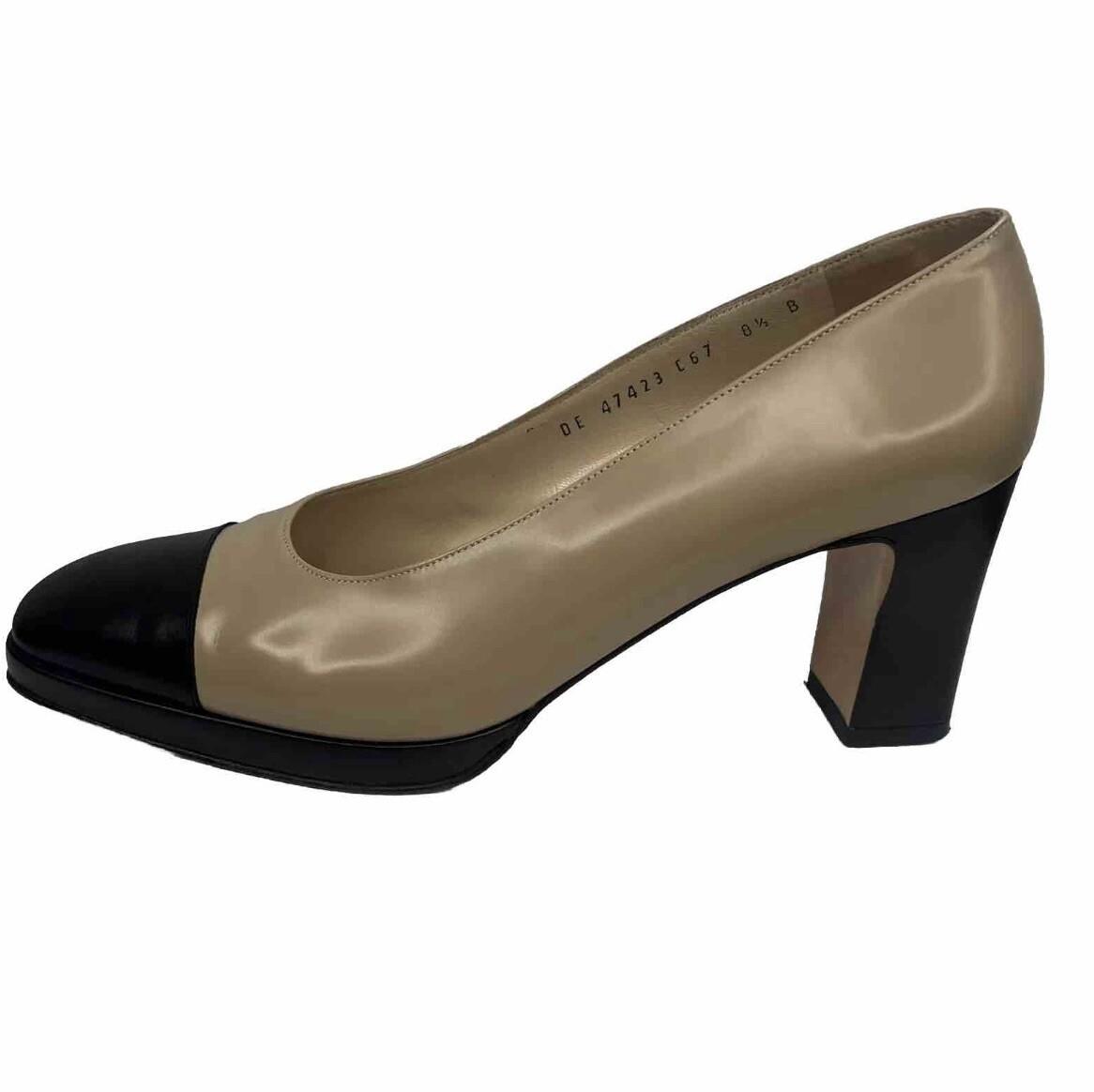 Salvatore Ferragamo Leather Pumps Shoes Size 8.5B Tan Black Cap Toe Block Heel