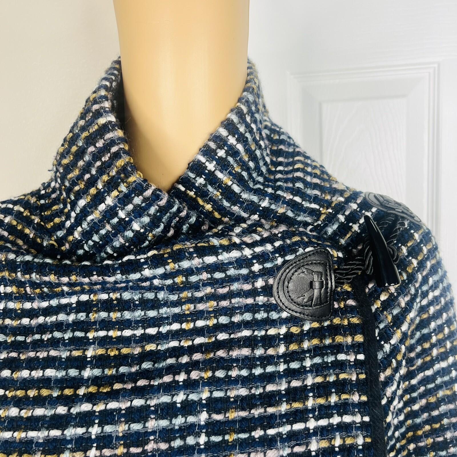 Jones New York Tweed Wrap Knit Cape Poncho Shawl One Size Toggle Closure