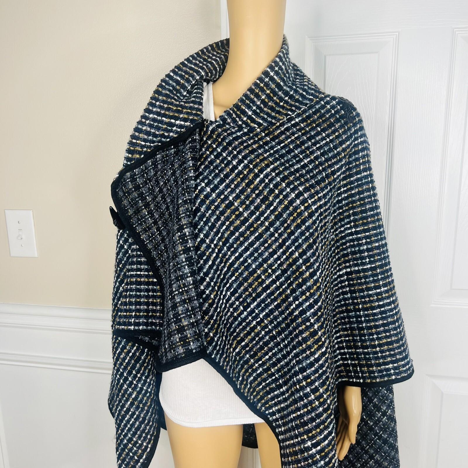 Jones New York Tweed Wrap Knit Cape Poncho Shawl One Size Toggle Closure