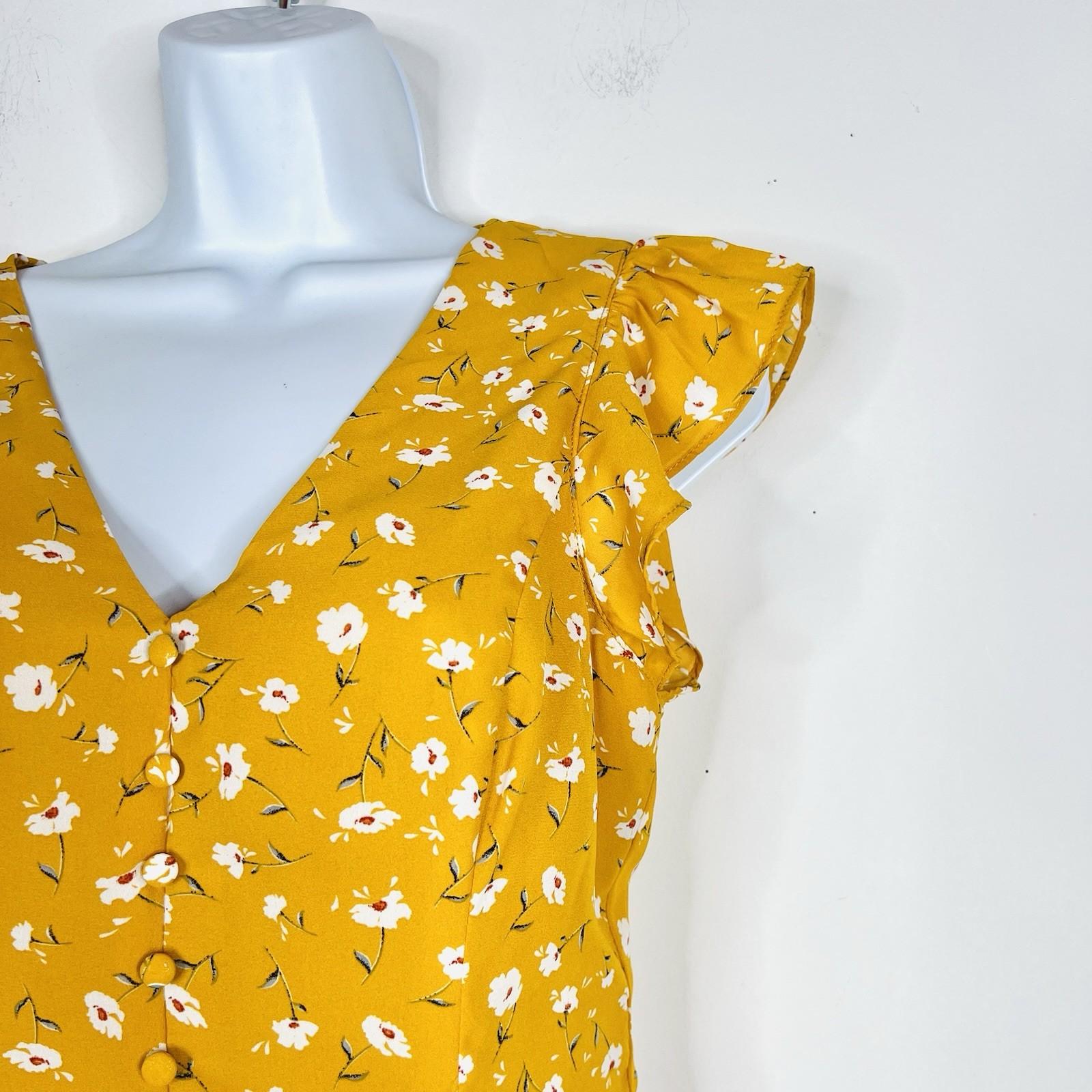 Lulus Polyester Maxi Floral Dress Size M Open Back Gold Flutter Sleeves Flowy