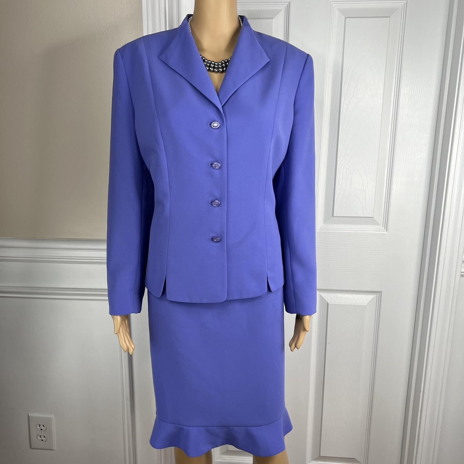 Collections Le Suit Polyester Skirt Suit Size 14P Pale Purple Ruffle Women Lined