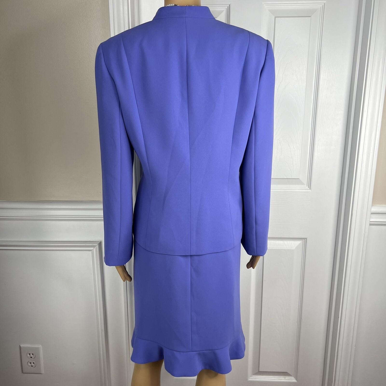 Collections Le Suit Polyester Skirt Suit Size 14P Pale Purple Ruffle Women Lined