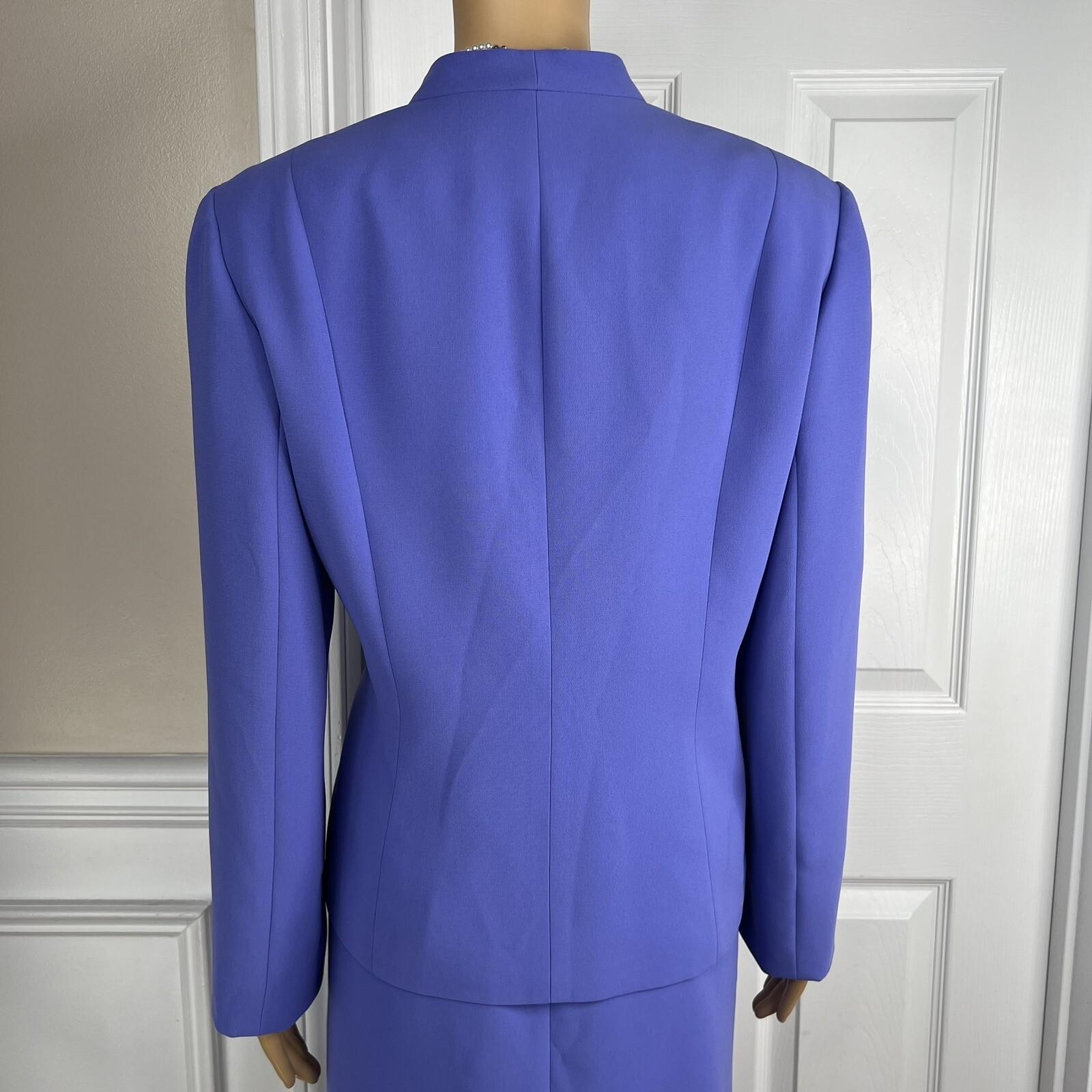 Collections Le Suit Polyester Skirt Suit Size 14P Pale Purple Ruffle Women Lined