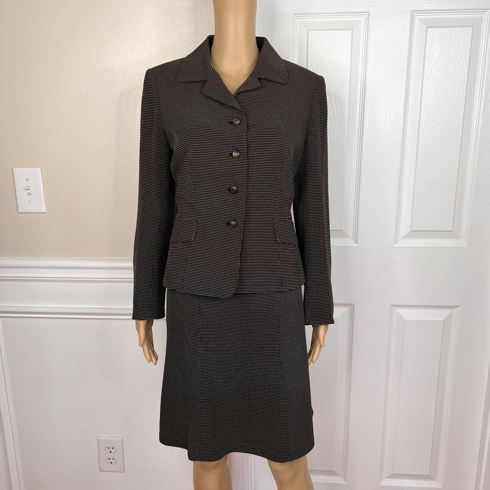 LE SUIT 2PC Black Yellow Polyester Cupro Peak Collar Flare Skirt Suit Size 8P