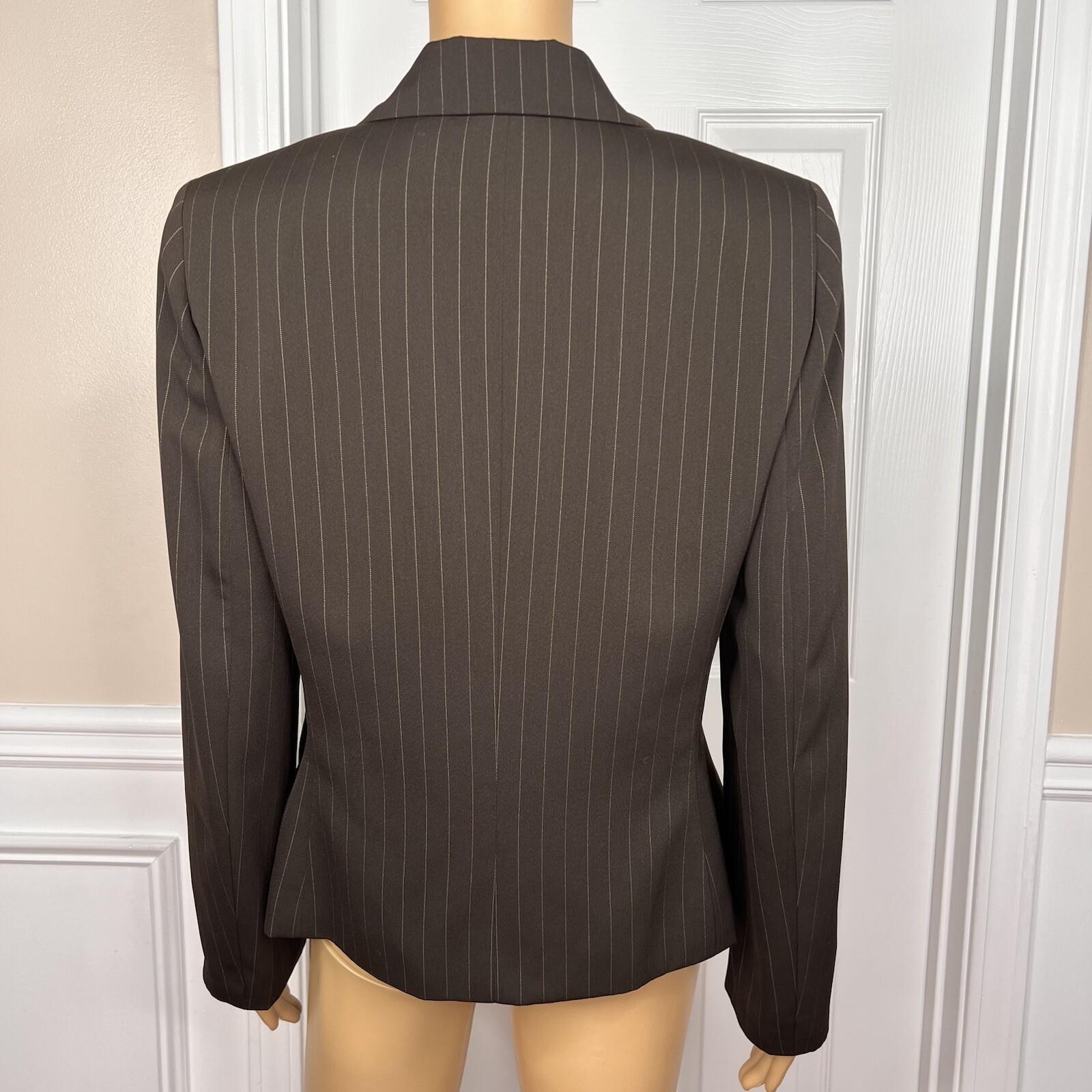 10-3270.jpg SUIT STUDIO 2PC Brown Striped Polyester Career Peak Collar Pant Suit Size 8