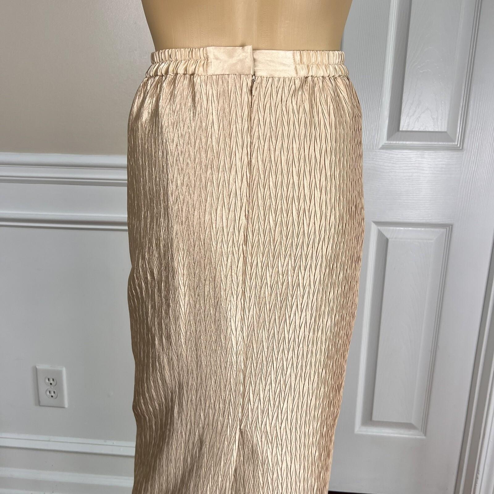 GMI Polyester Skirt Suit Size 10 Gold Beaded Lined Collarless Open Front 2PC