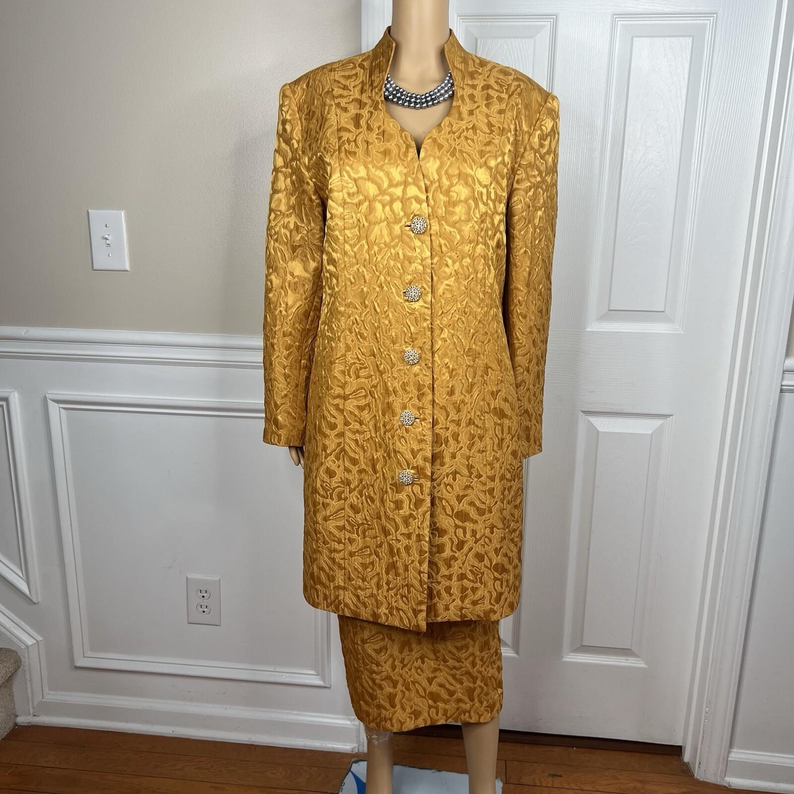 GMI Polyester Skirt Suit Size 14 Gold Lined Collarless Cocktail Mid Length 2PC