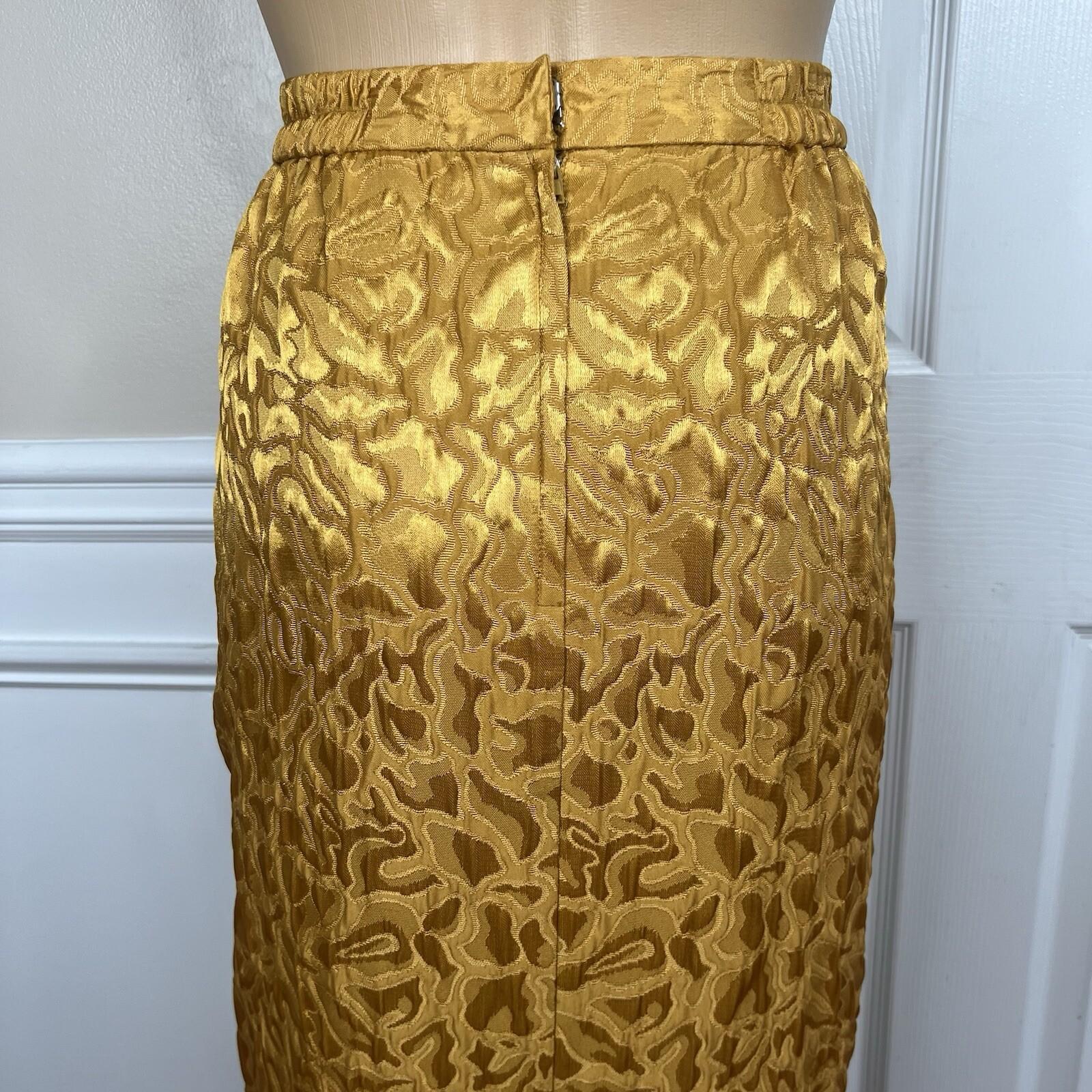 GMI Polyester Skirt Suit Size 14 Gold Lined Collarless Cocktail Mid Length 2PC