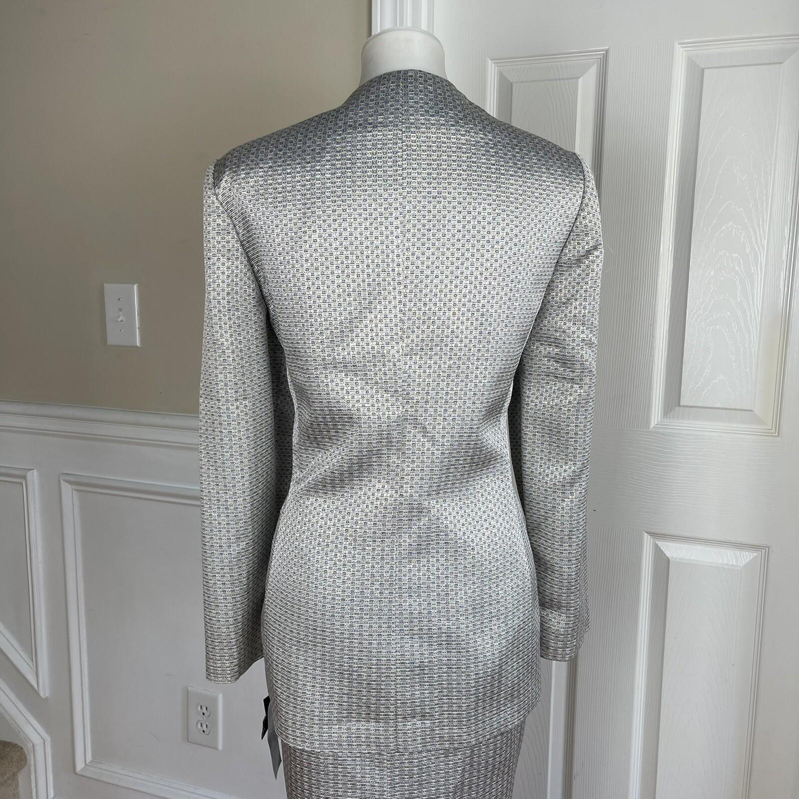 New LE SUIT 2PC Silver Blue Acetate Metallic Blend Collarless Skirt Suit SZ 12