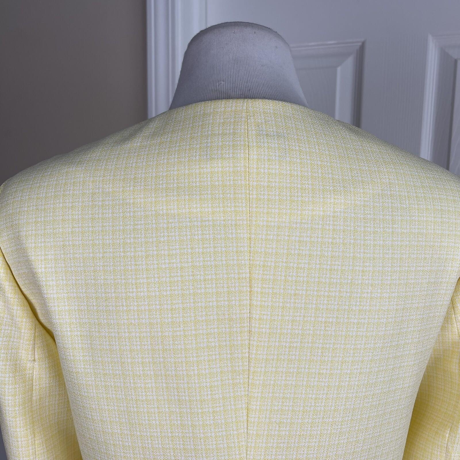EMILY Women 2PC Soft Yellow Polyester Lined Collarless Skirt Suit Size 14W