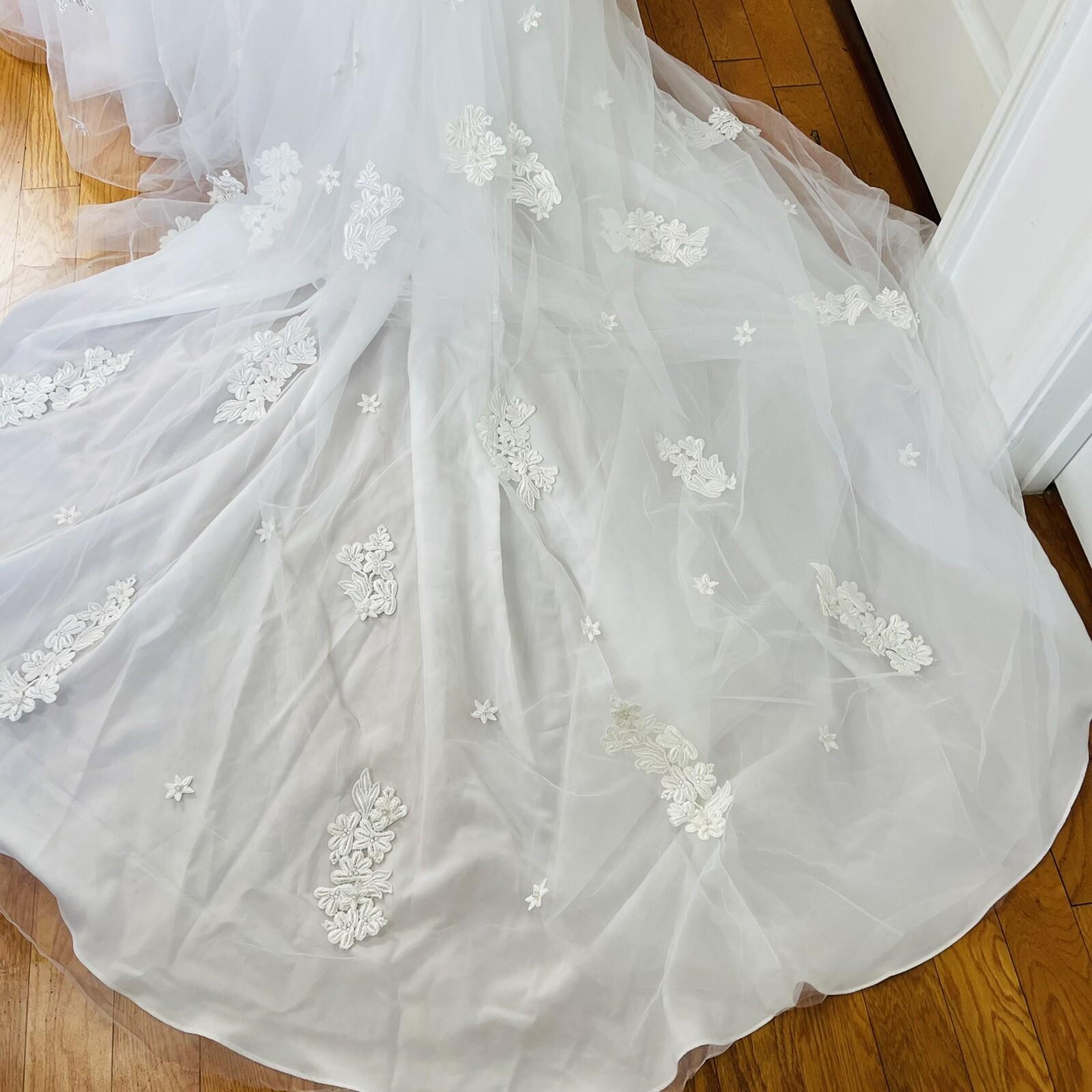 EXPRESSION White Beaded Satin Lace Embroidered Dress & Veil With Tiara Size 6