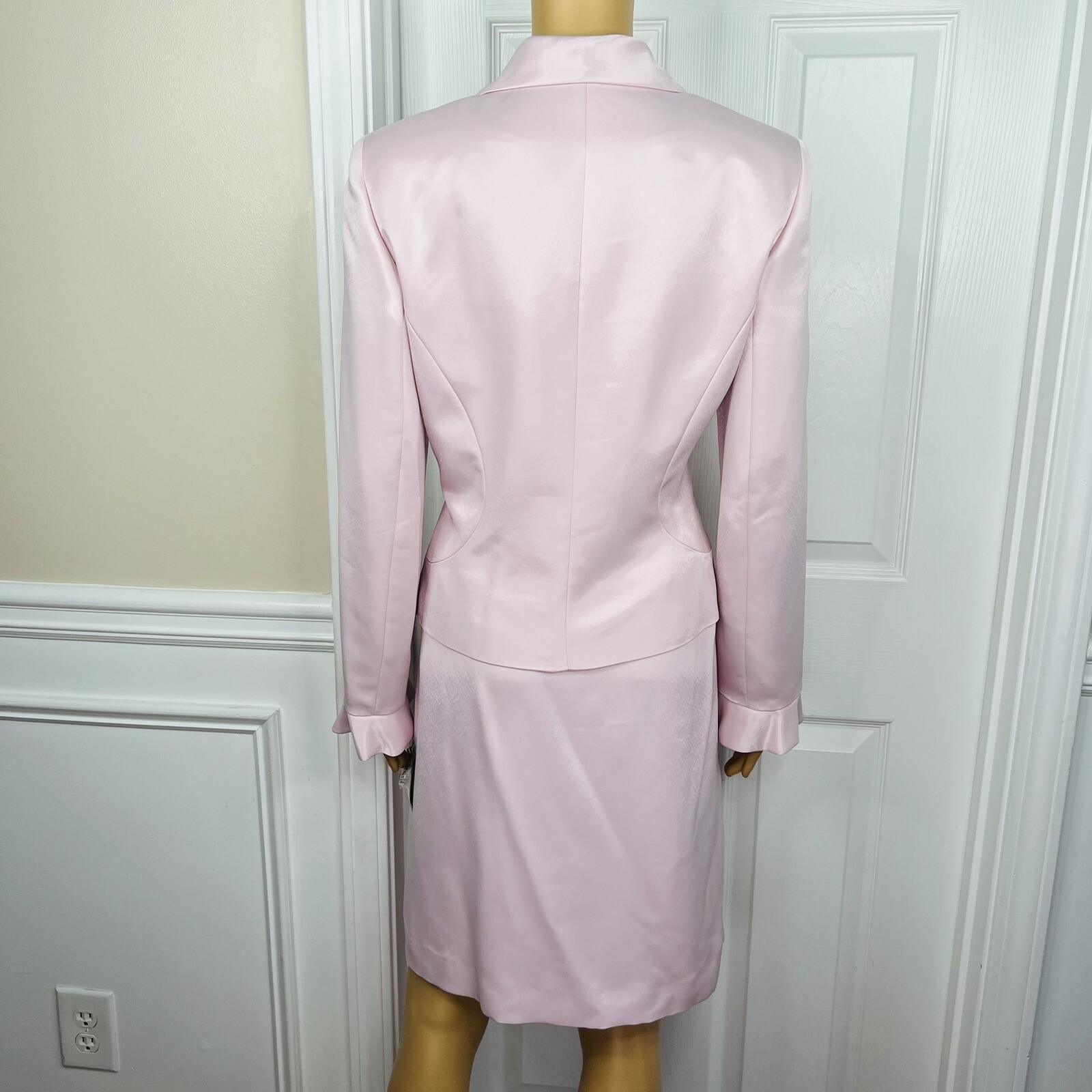 10-3926.jpg Le Suit Polyester Skirt Suit Size 10P Pink Notch Collar Bell Sleeves 2PC New