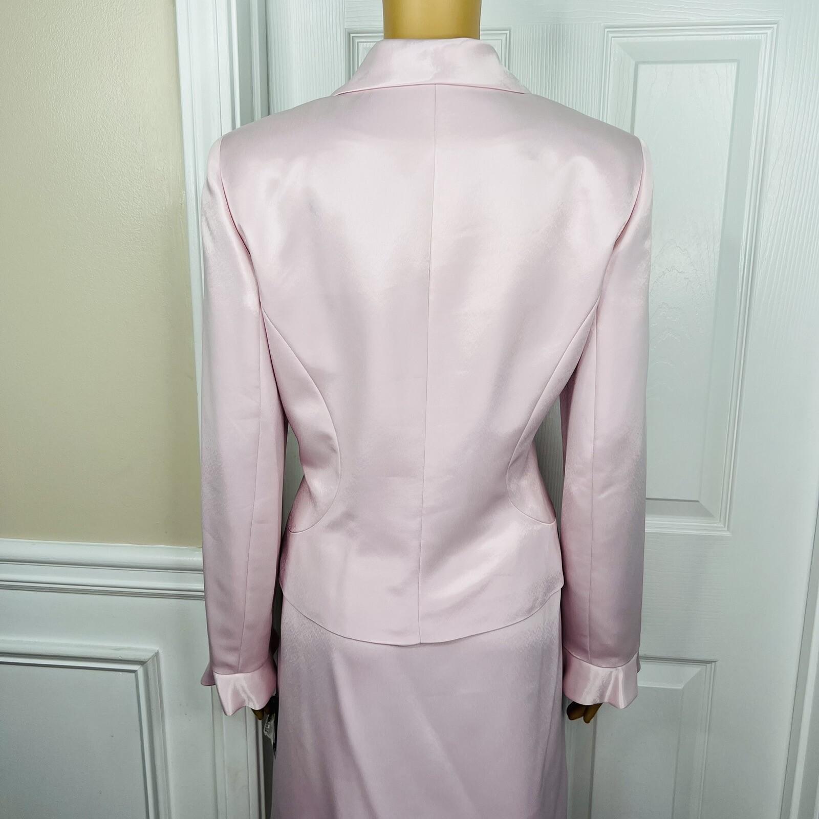10-3927.jpg Le Suit Polyester Skirt Suit Size 10P Pink Notch Collar Bell Sleeves 2PC New