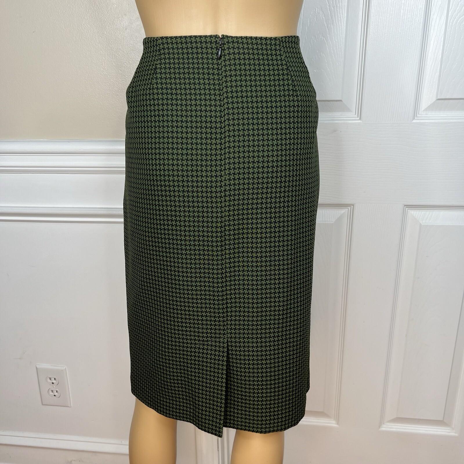 LARRY LEVINE Polyester Skirt Suit Size 12 Green Black Lined Houndstooth 2PC