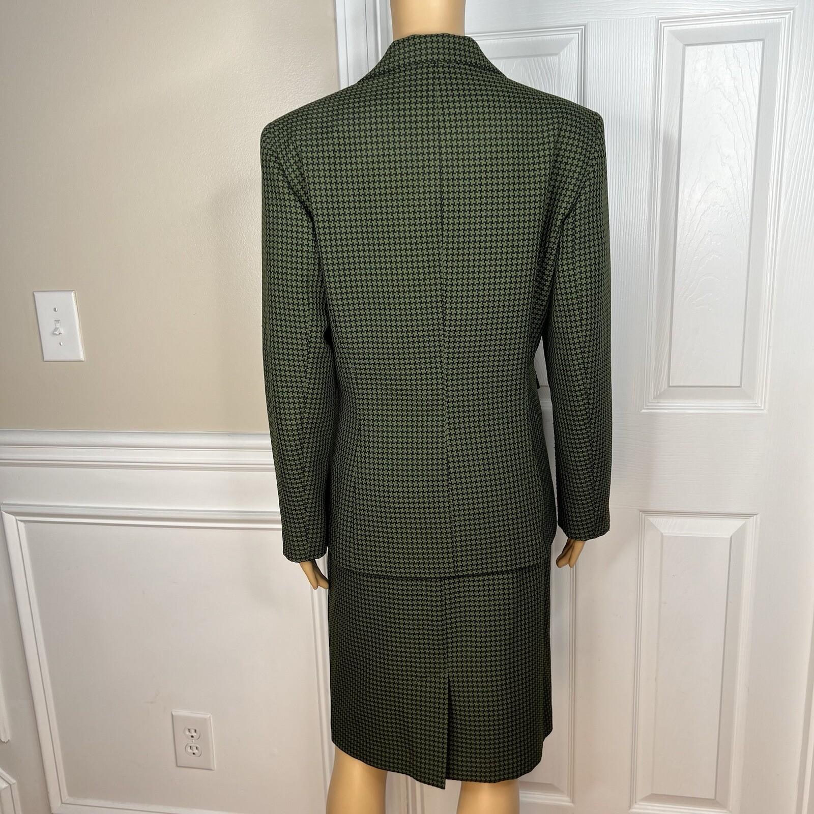 LARRY LEVINE Polyester Skirt Suit Size 12 Green Black Lined Houndstooth 2PC