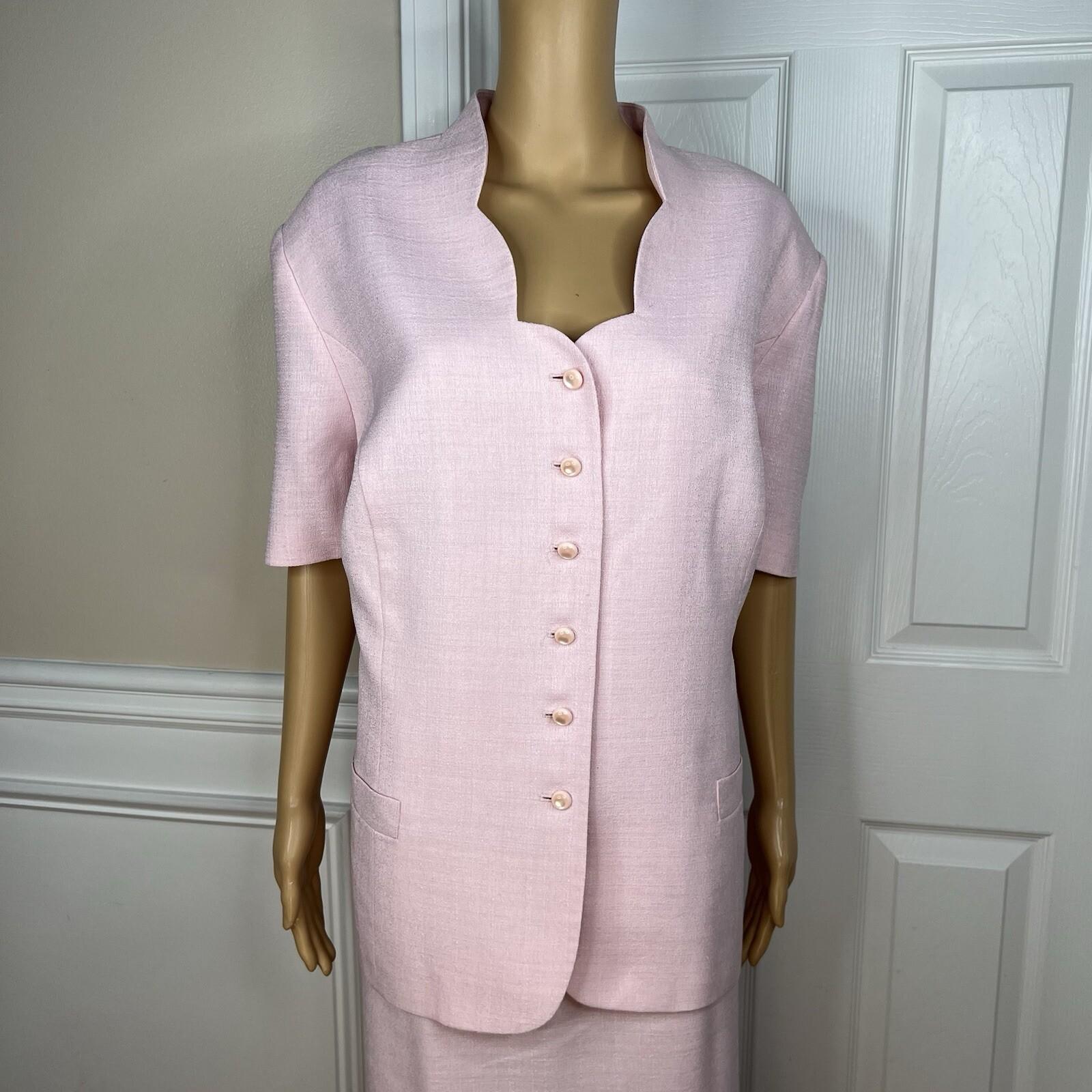 Le Suit Women Polyester Skirt Suit 22W Pink Stand Up Collar Short Sleeves 2PC