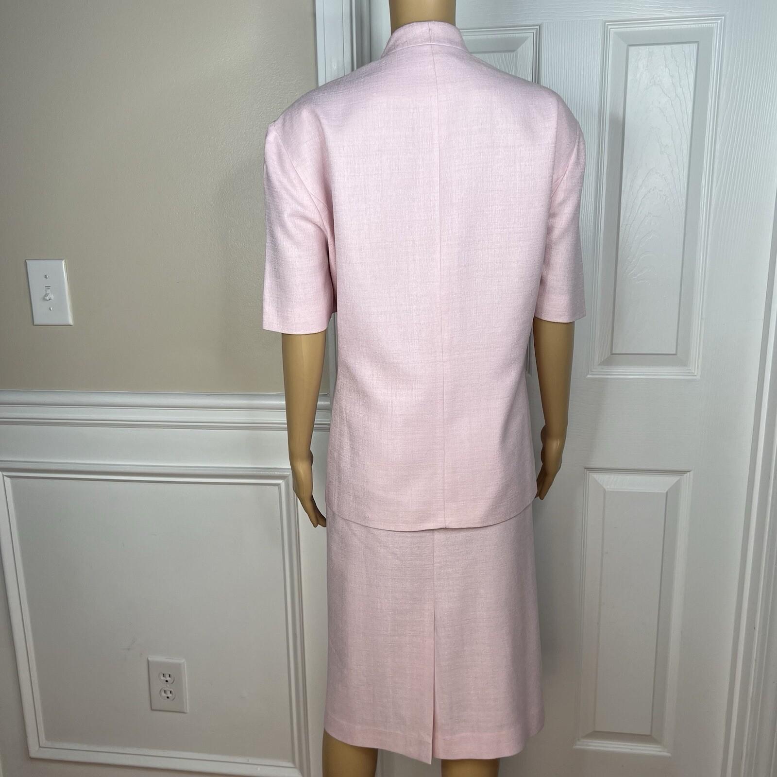 Le Suit Women Polyester Skirt Suit 22W Pink Stand Up Collar Short Sleeves 2PC
