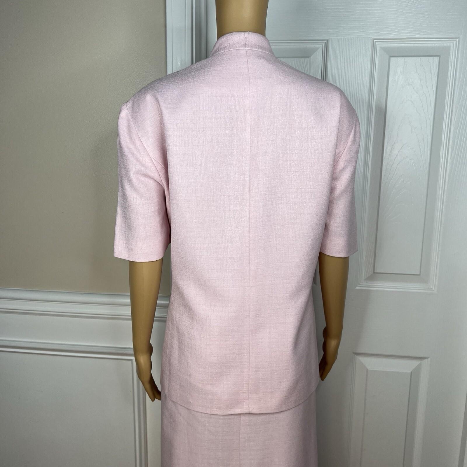 Le Suit Women Polyester Skirt Suit 22W Pink Stand Up Collar Short Sleeves 2PC