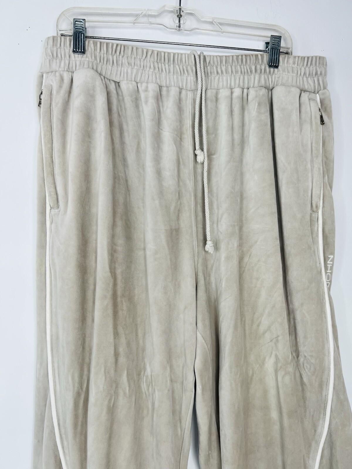 10-4077.jpg Sean John Men Vtg Velour Track Jogger XL Pants Beige Athleisure Sportswear Y2K