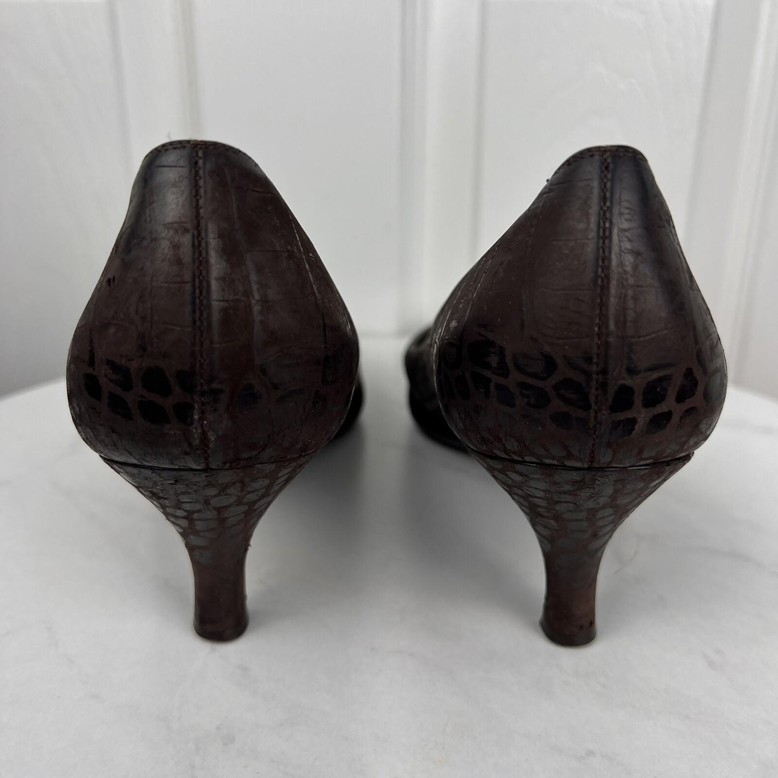 SALVATORE FERRAGAMO Vintage Women Brown Leather Crocodile Velvet Pumps Size 9.5A