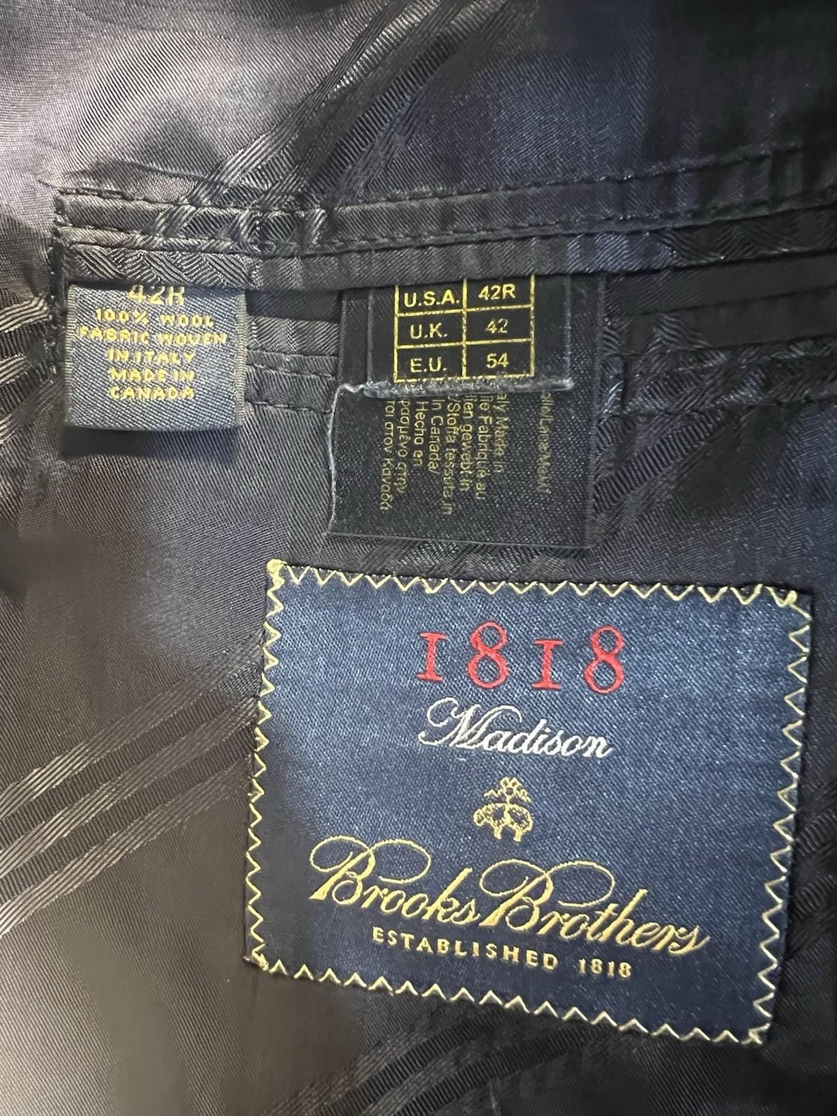 Brook Brothers Loro Piana Madison Wool Blazer 42R Black Gold Buttons Vent Preppy