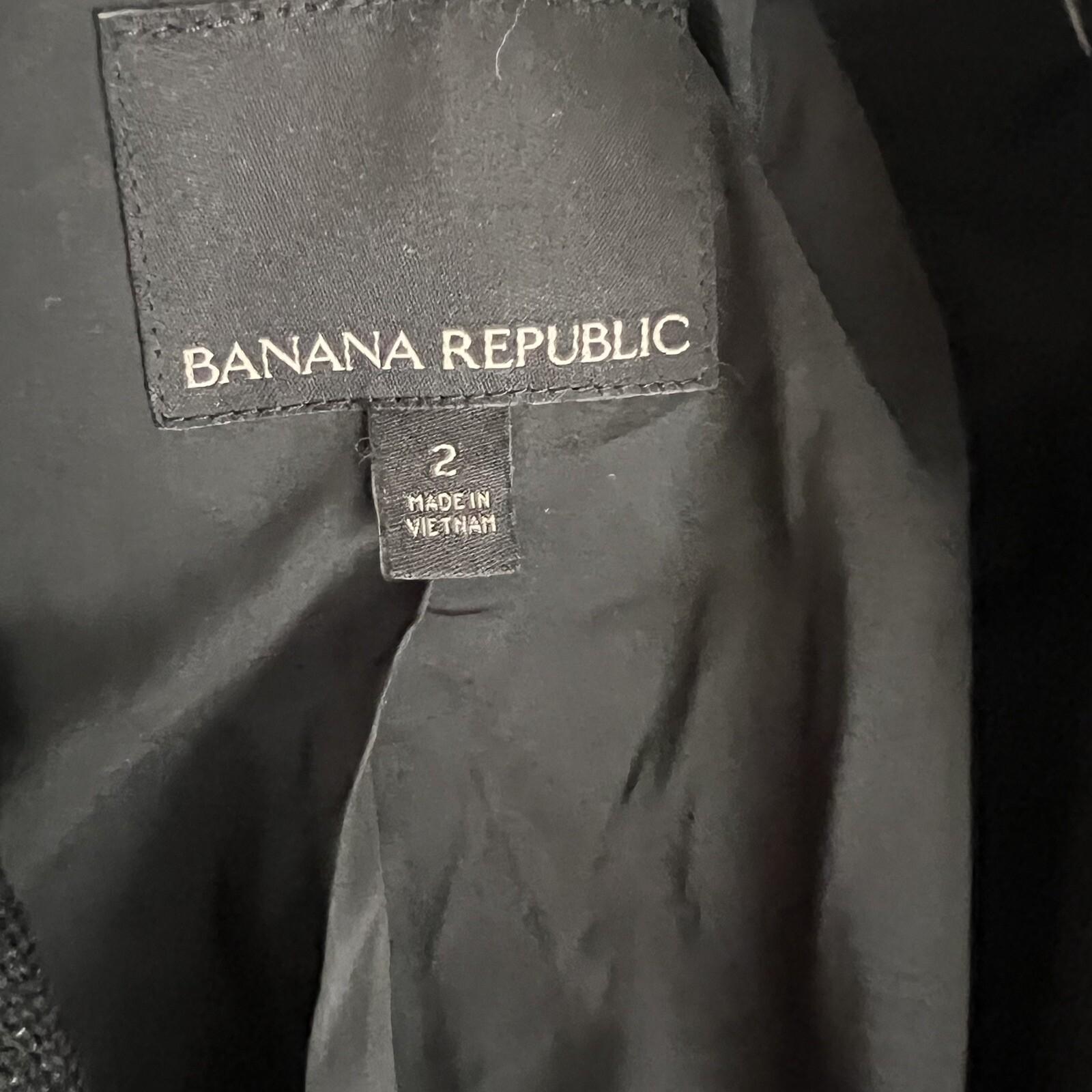 BANANA REPUBLIC Black Metallic Viscose Blend Ruffle Lined Zip Up Blazer Size 2