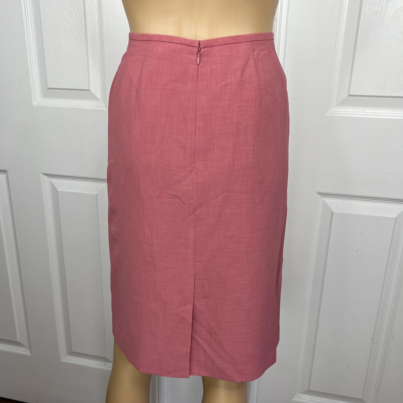 Kasper Women Polyester Skirt Suit Size 8P Coral 3 Button Lined Notch Collar 2PC